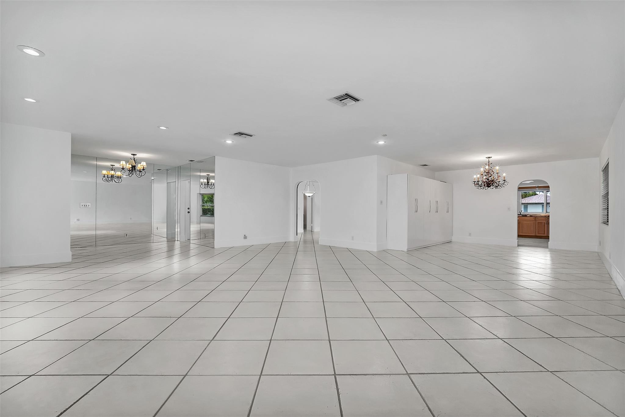 2427 Sea Island, Fort Lauderdale FL 33301