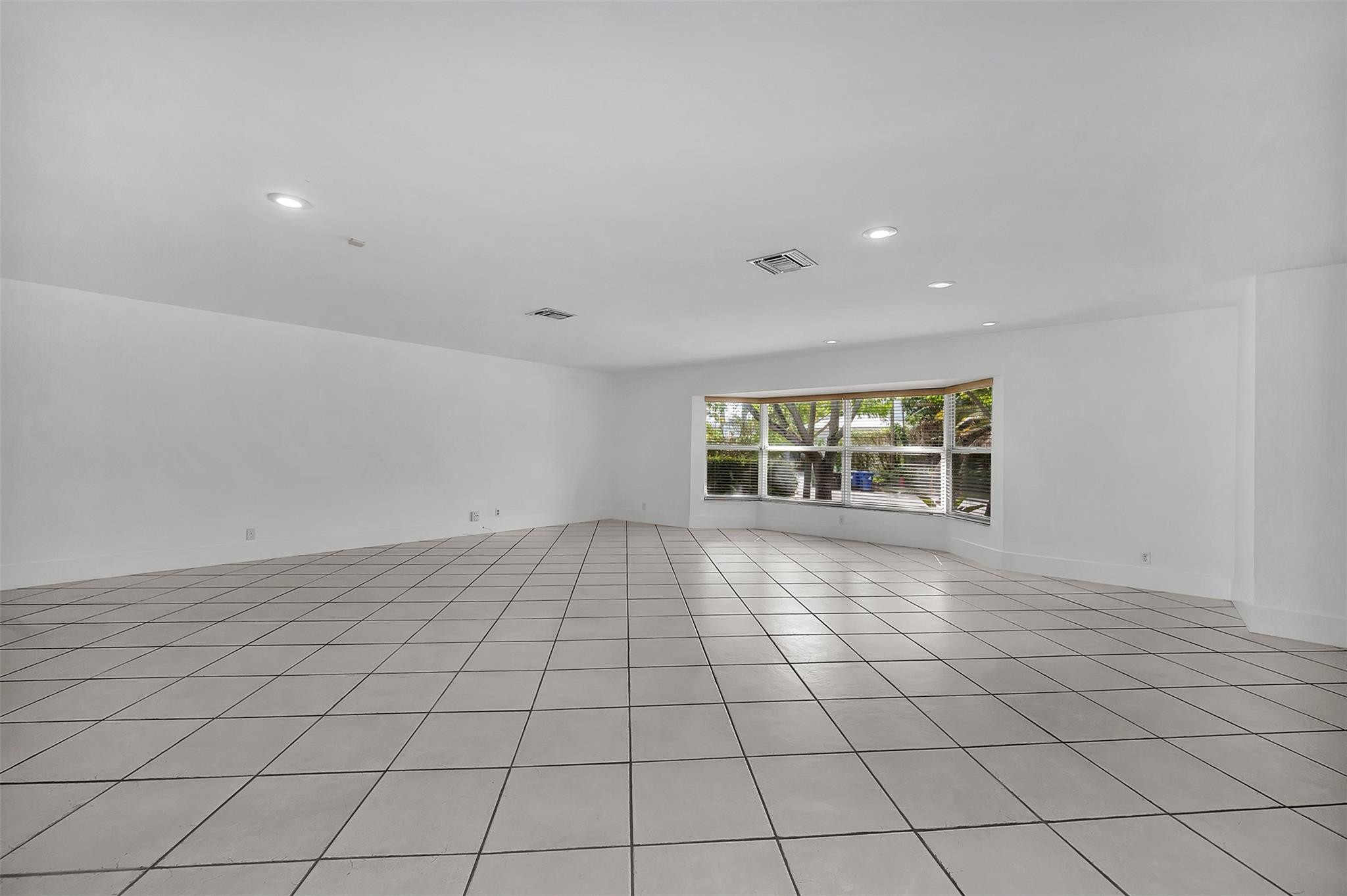 2427 Sea Island, Fort Lauderdale FL 33301