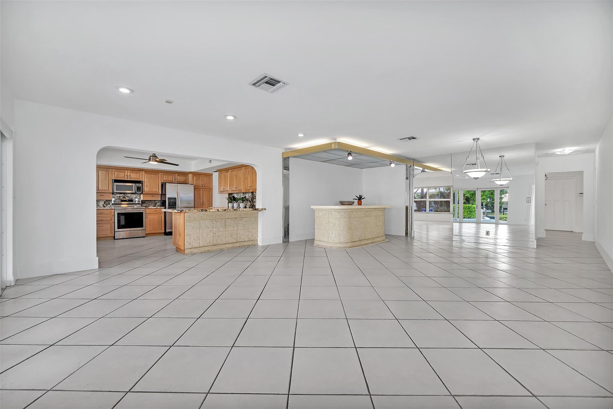 2427 Sea Island, Fort Lauderdale FL 33301