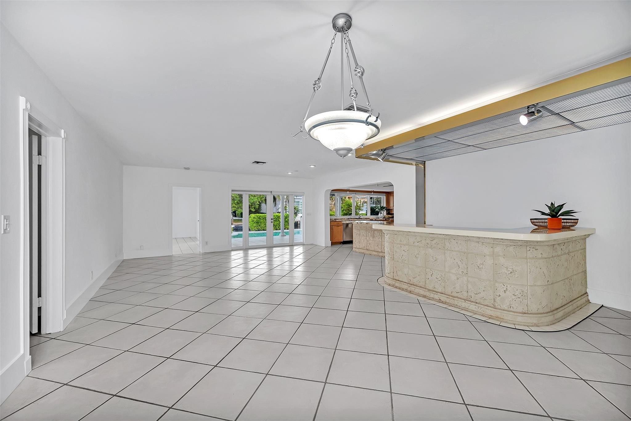 2427 Sea Island, Fort Lauderdale FL 33301