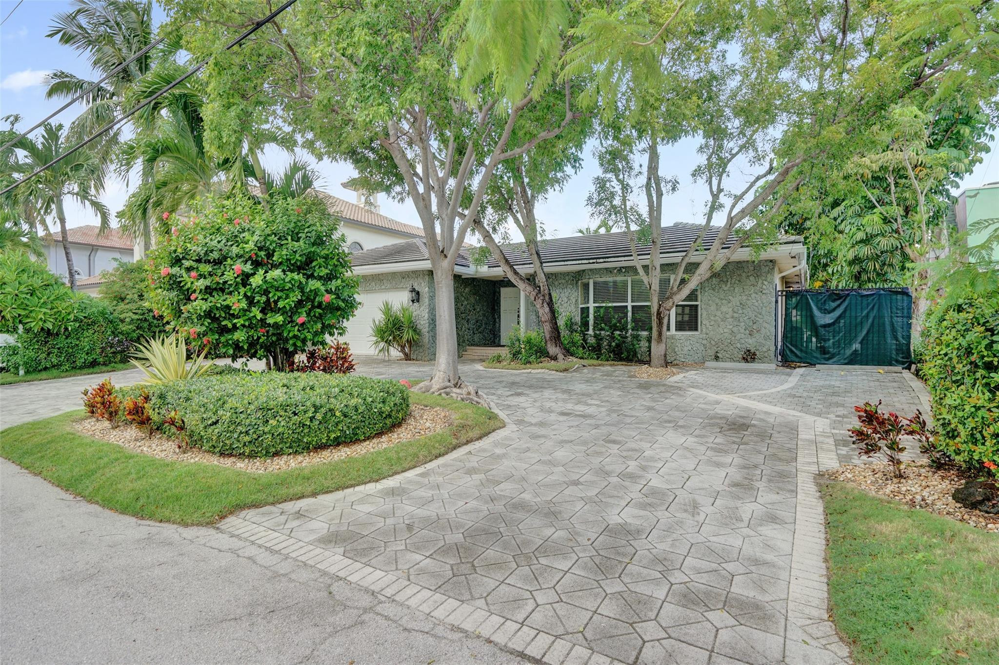2427 Sea Island, Fort Lauderdale FL 33301