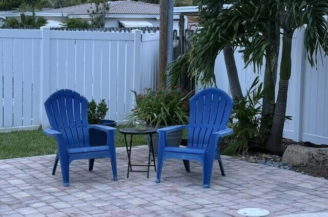 821 SE 16th, Deerfield Beach FL 33441
