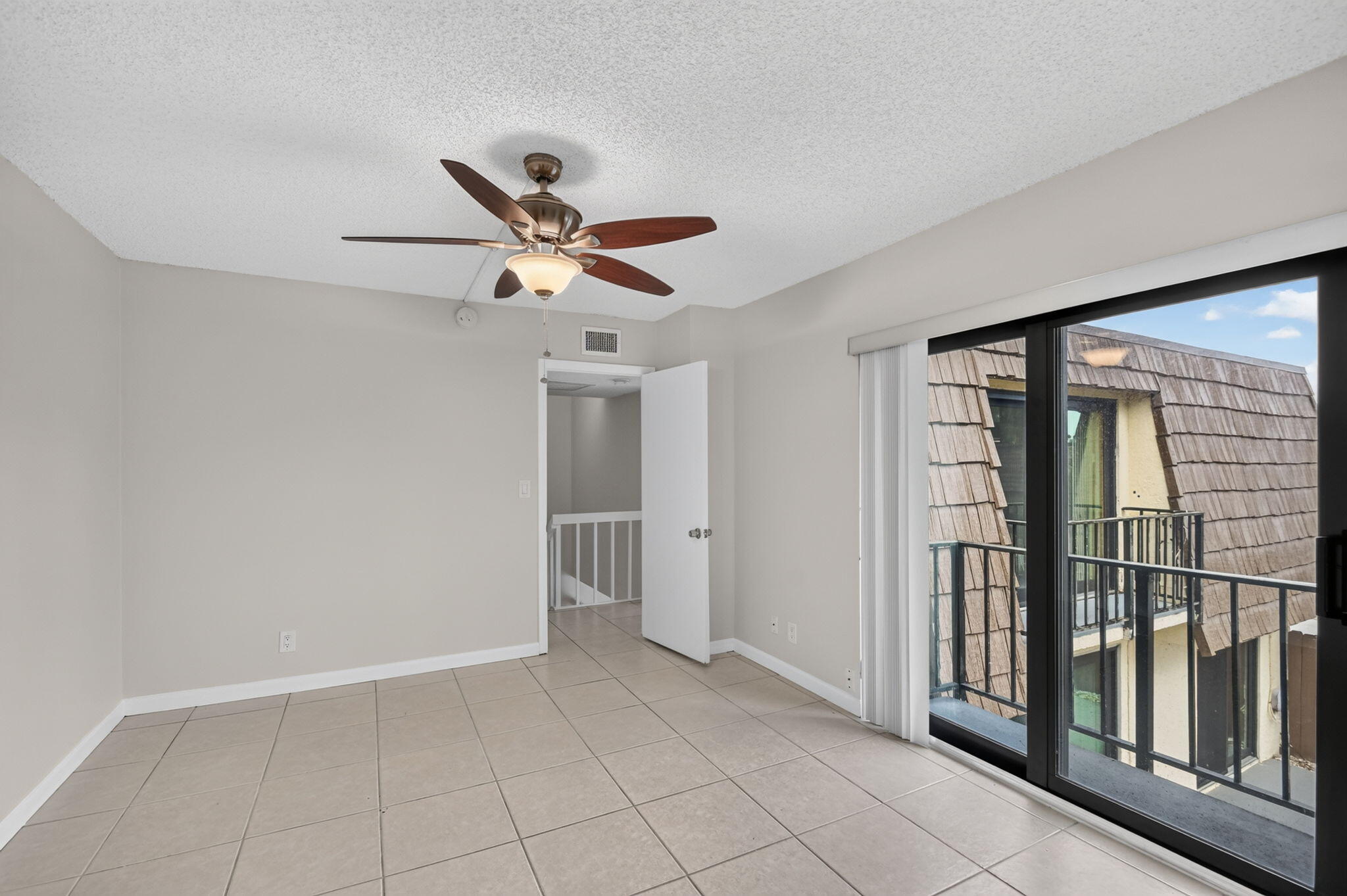 744 SPRINGDALE, Palm Springs FL 33461