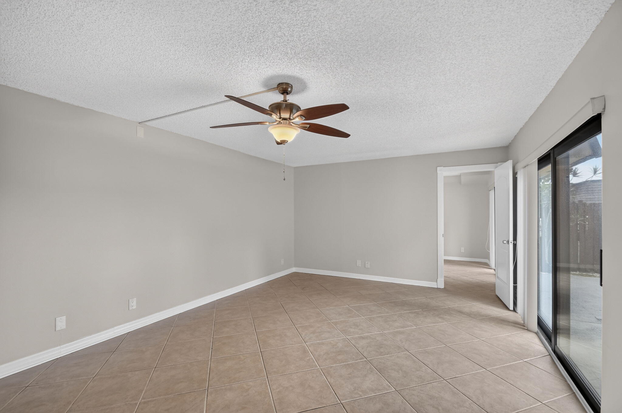 744 SPRINGDALE, Palm Springs FL 33461