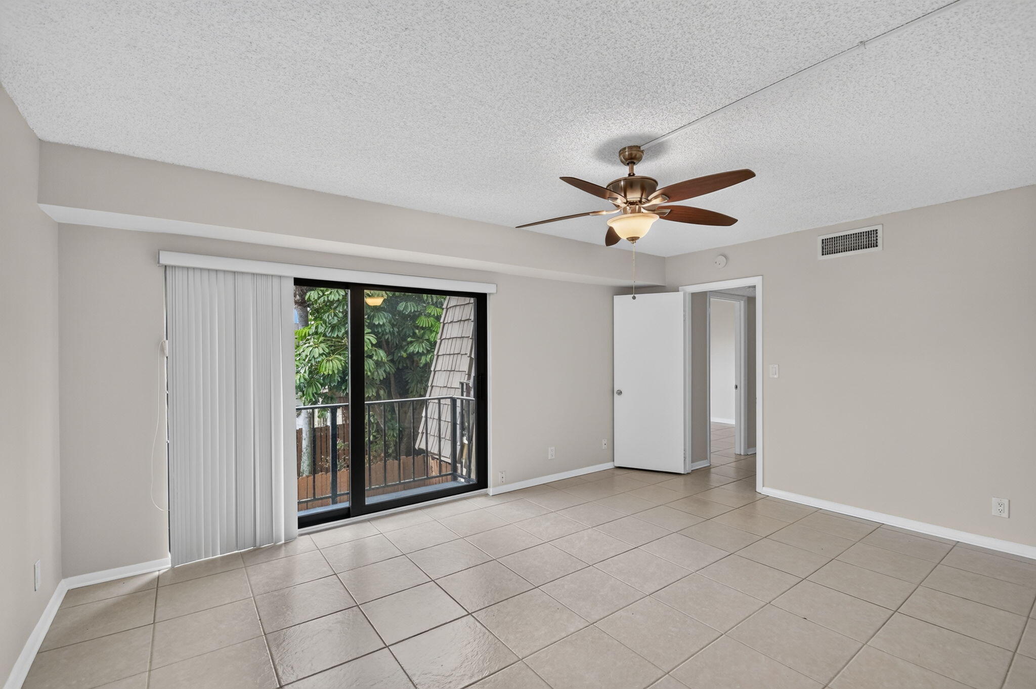 744 SPRINGDALE, Palm Springs FL 33461