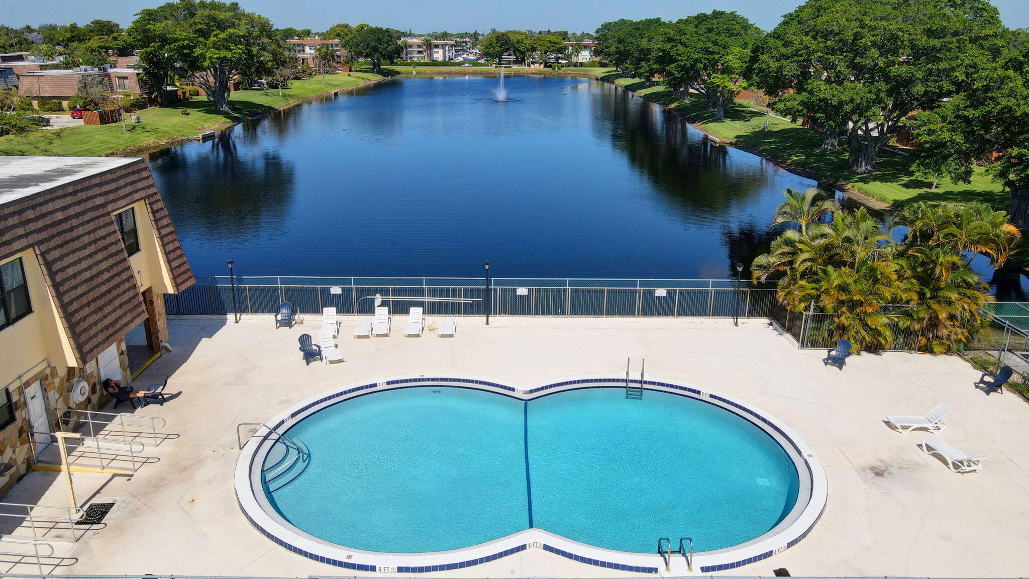 744 SPRINGDALE, Palm Springs FL 33461