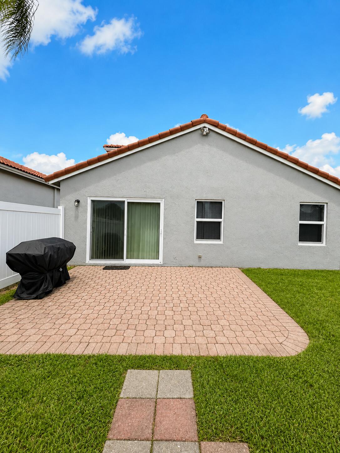 332 NW 107TH, Pembroke Pines FL 33026