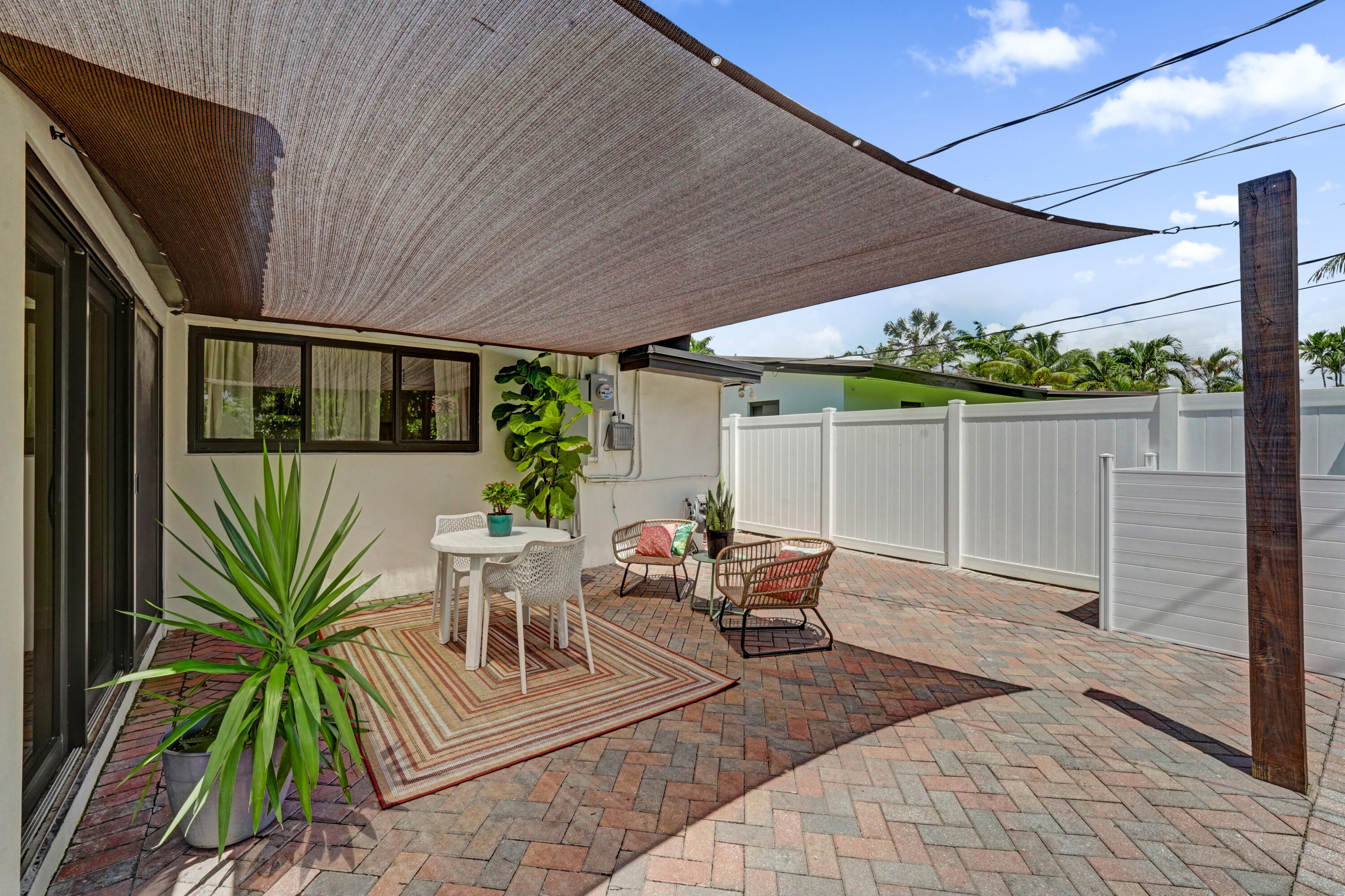 1424 NE 16TH, Fort Lauderdale FL 33304