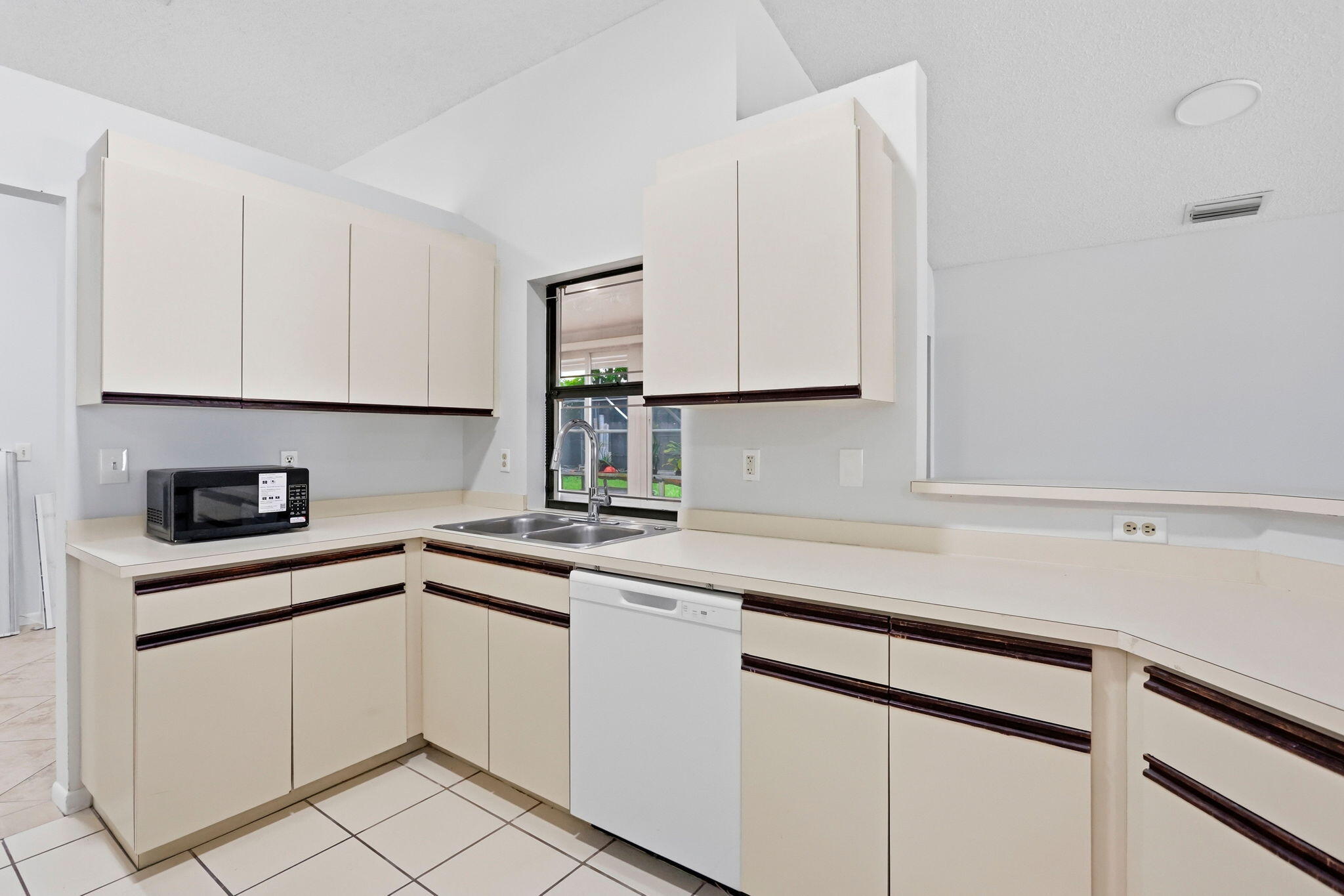2171 NW 76th, Margate FL 33063