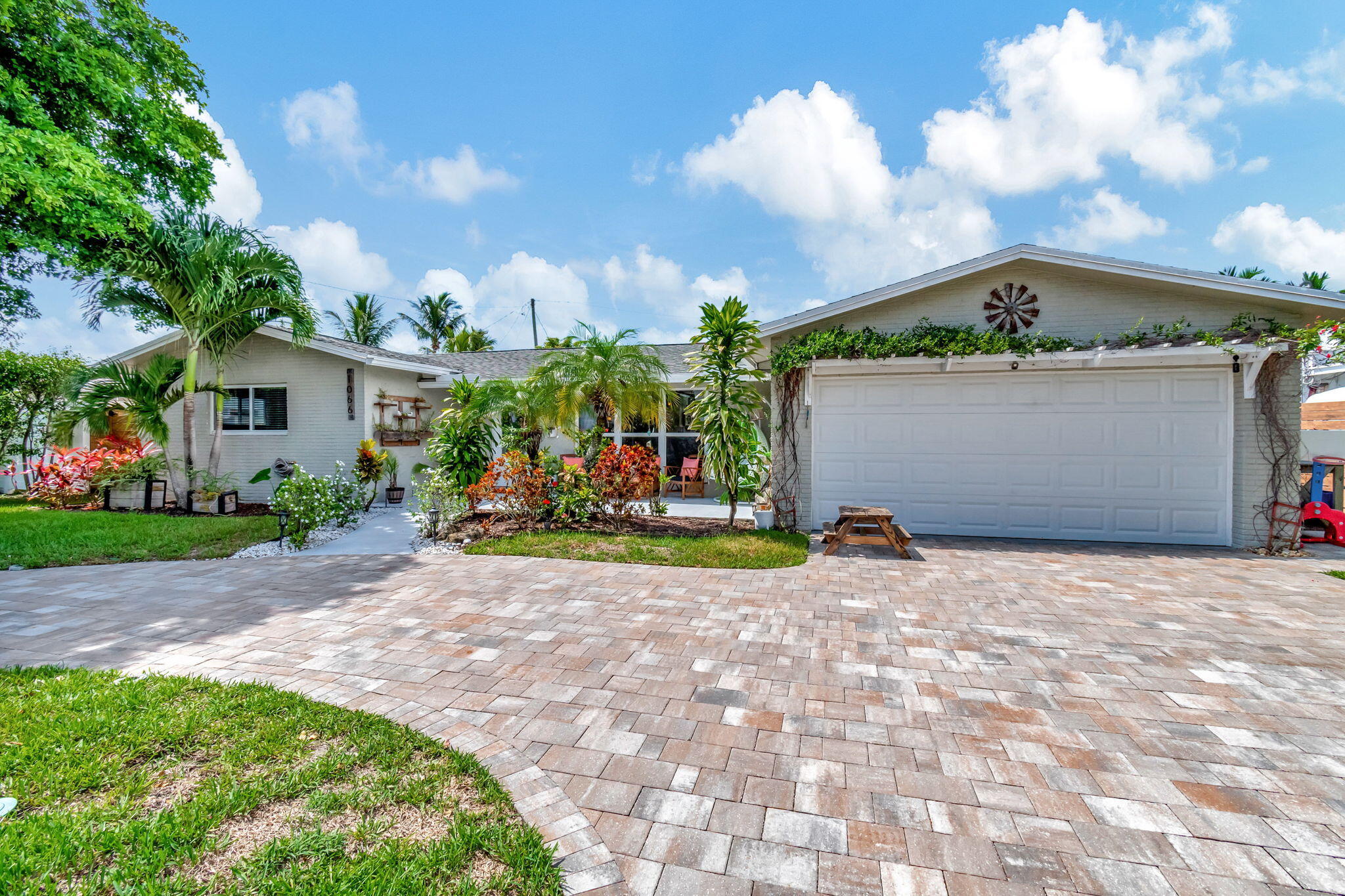1066 SW 25TH, Boynton Beach FL 33426