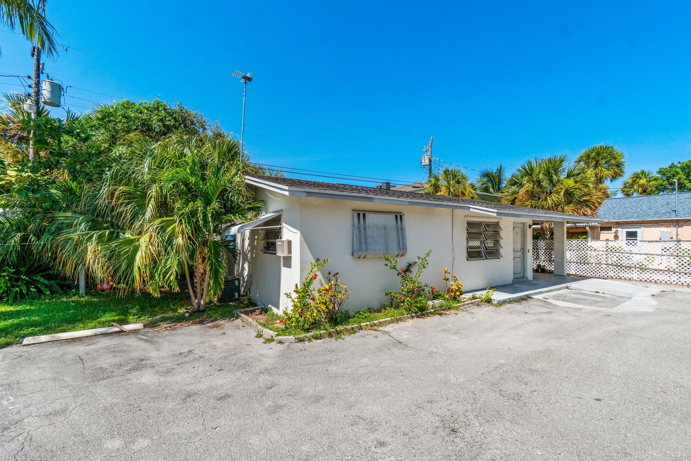 211 Sunrise #5, Lantana FL 33460
