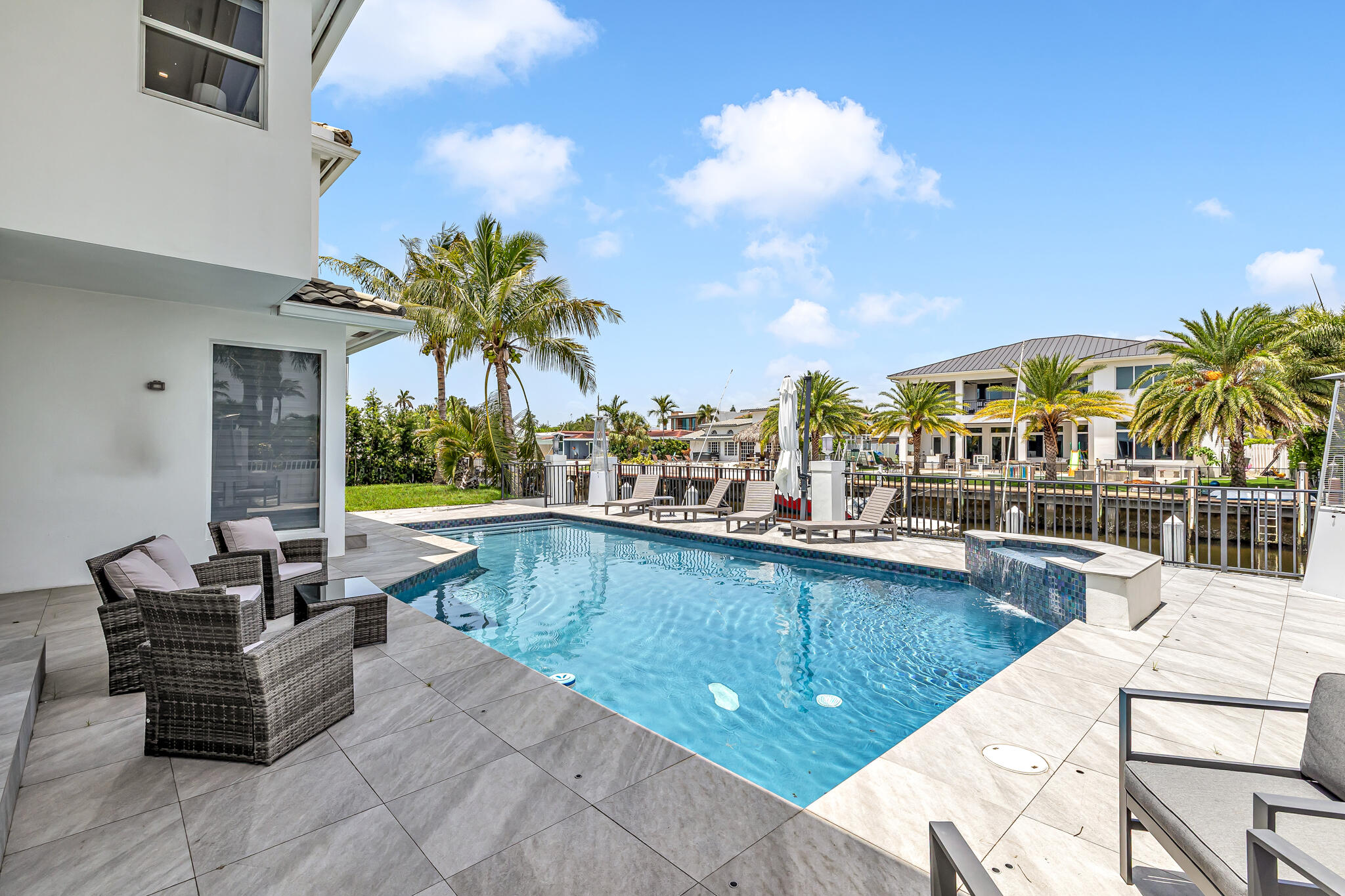 4921 NE 28TH, Lighthouse Point FL 33064