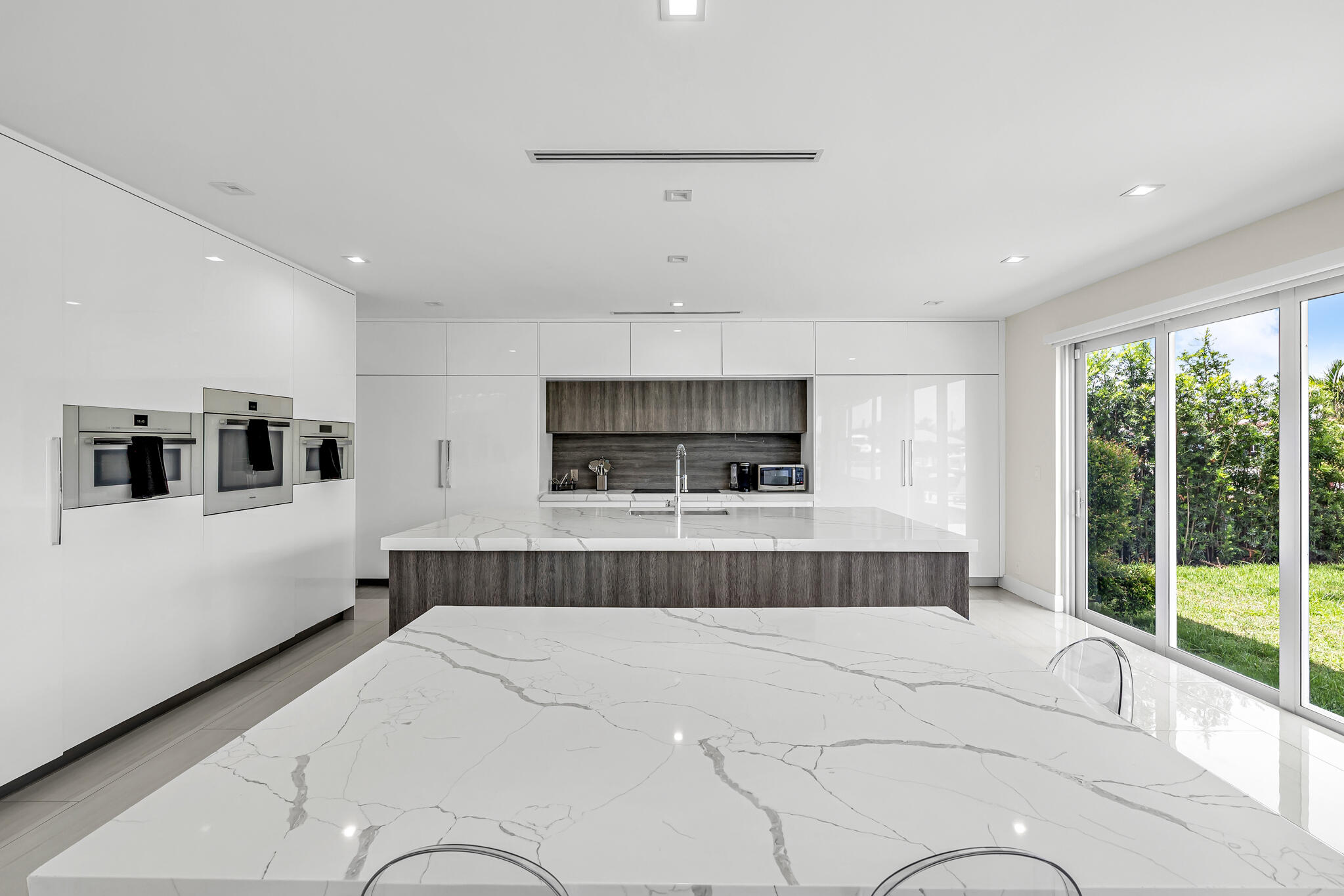 4921 NE 28TH, Lighthouse Point FL 33064