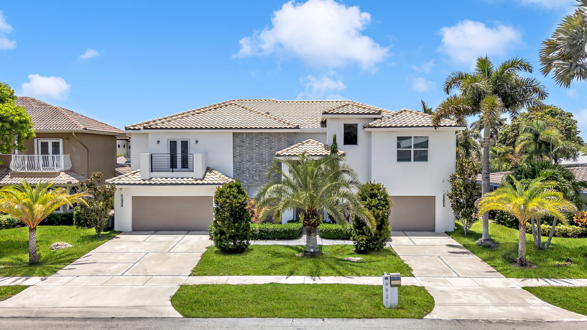 4921 NE 28TH, Lighthouse Point FL 33064