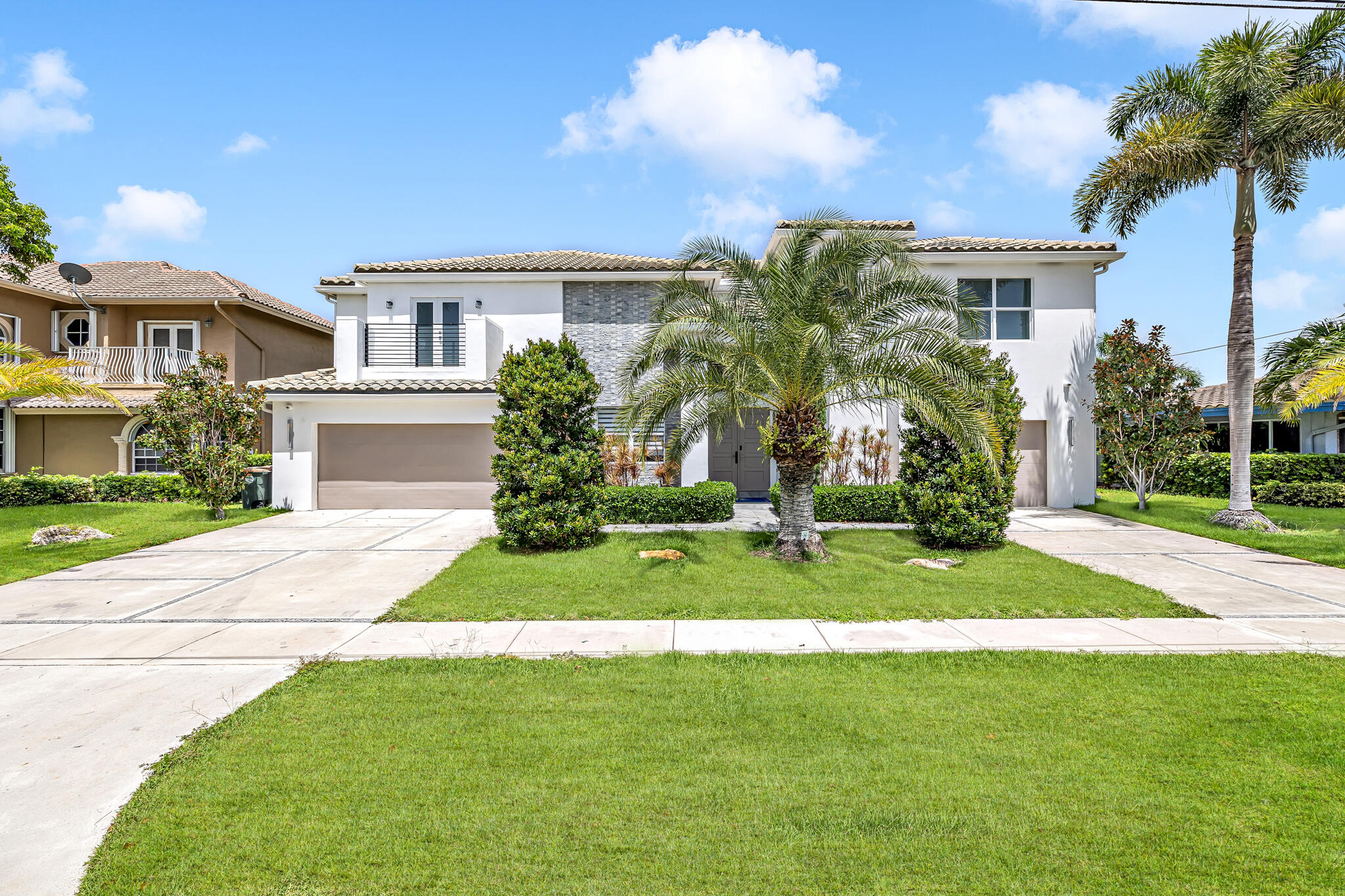 4921 NE 28TH, Lighthouse Point FL 33064