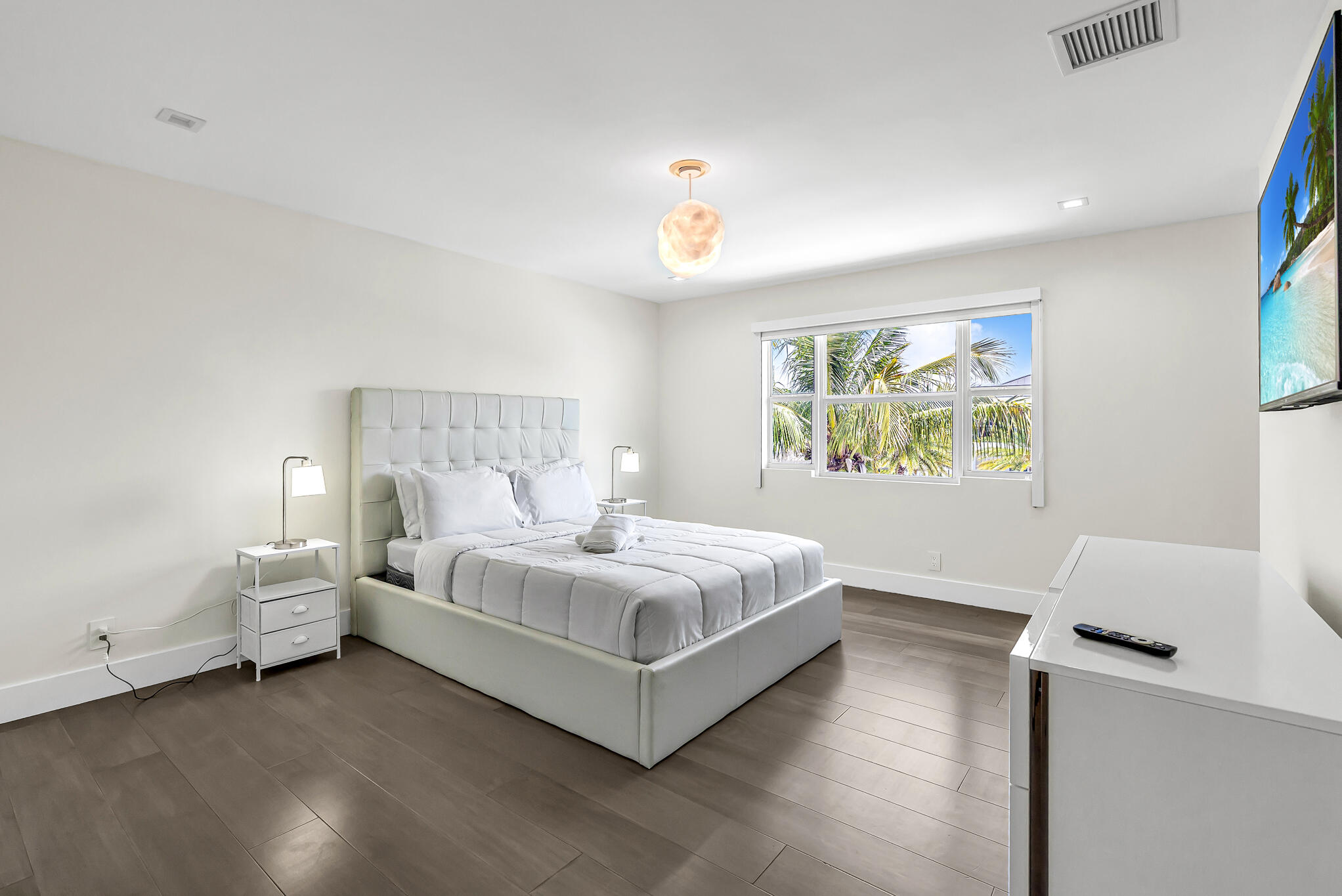 4921 NE 28TH, Lighthouse Point FL 33064