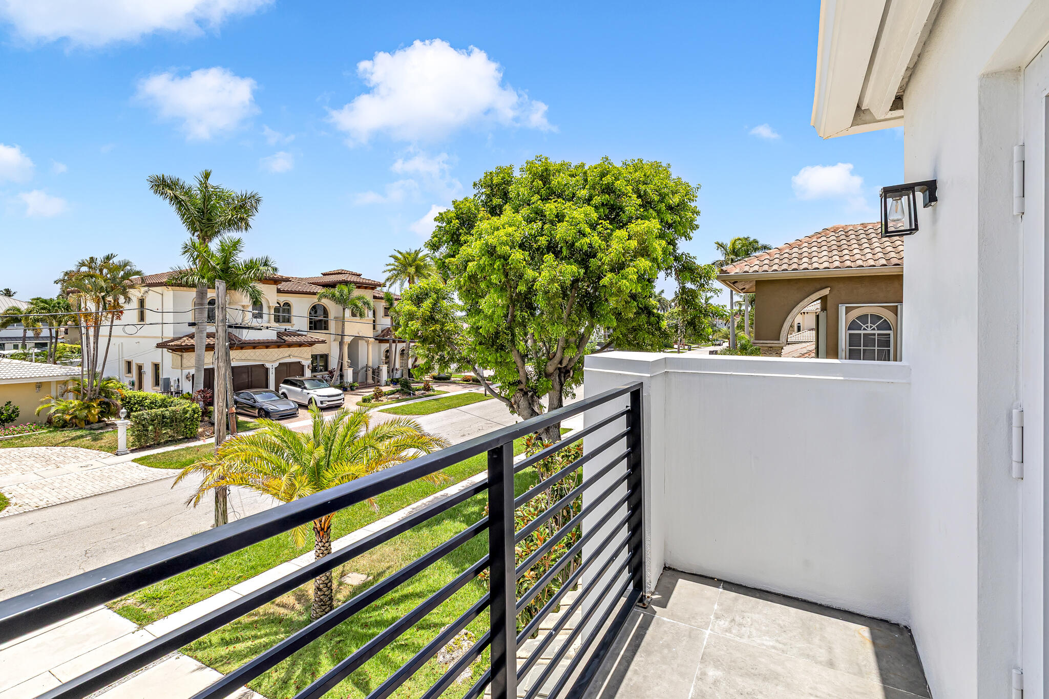 4921 NE 28TH, Lighthouse Point FL 33064