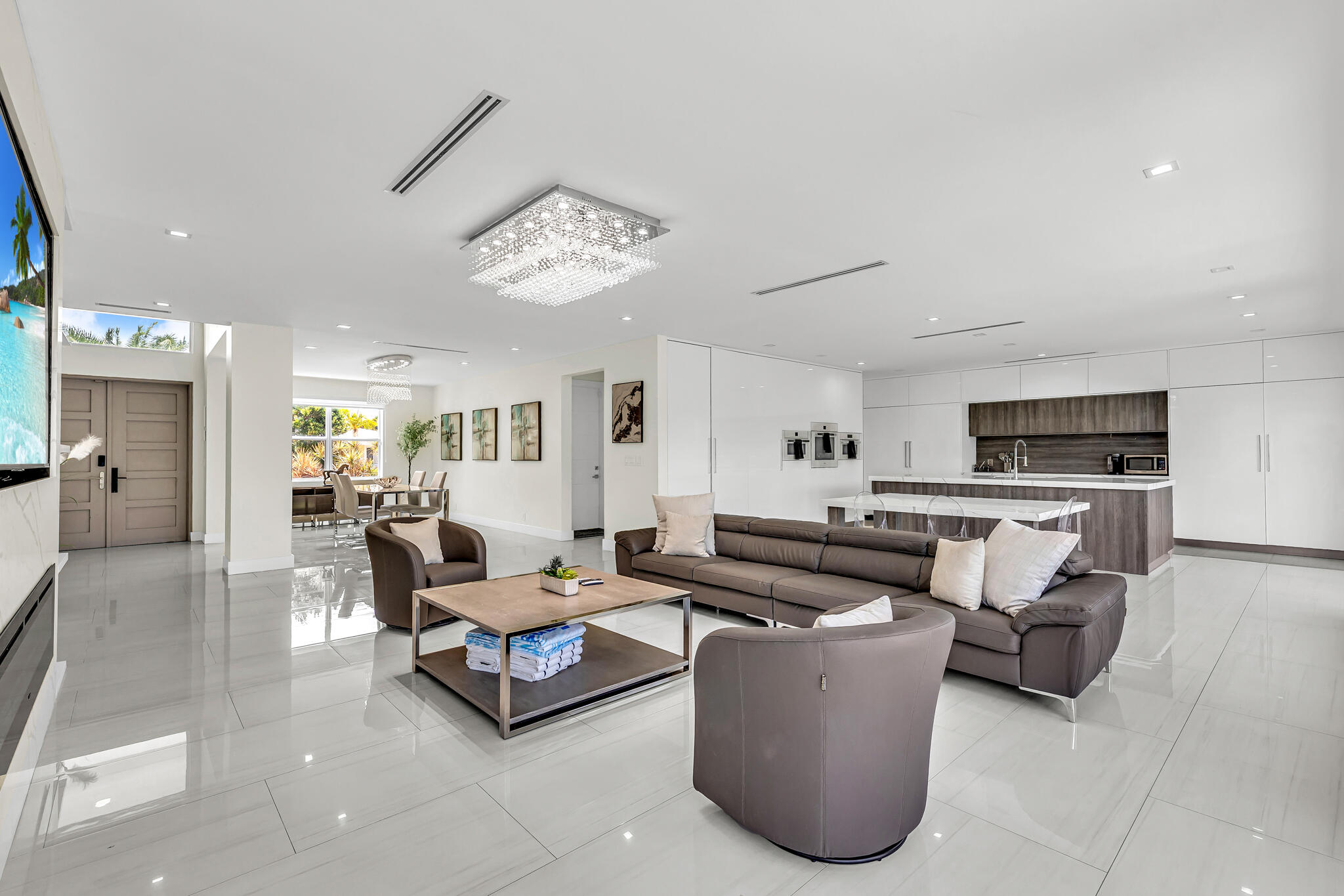 4921 NE 28TH, Lighthouse Point FL 33064