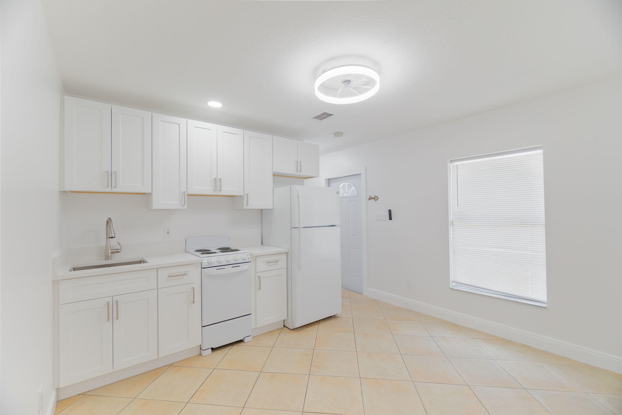 2831 N SEACREST, Boynton Beach FL 33435