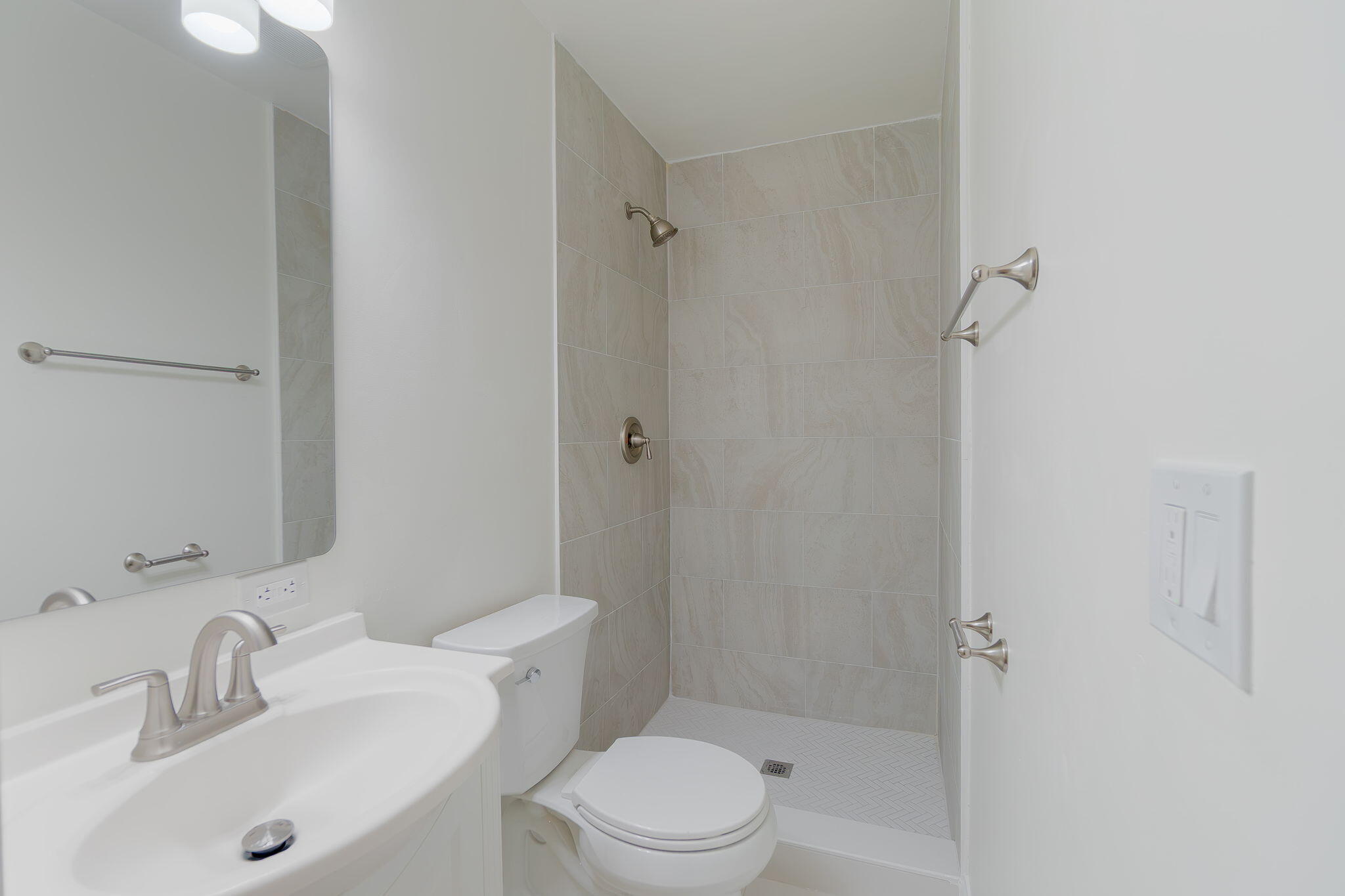 2831 N SEACREST, Boynton Beach FL 33435