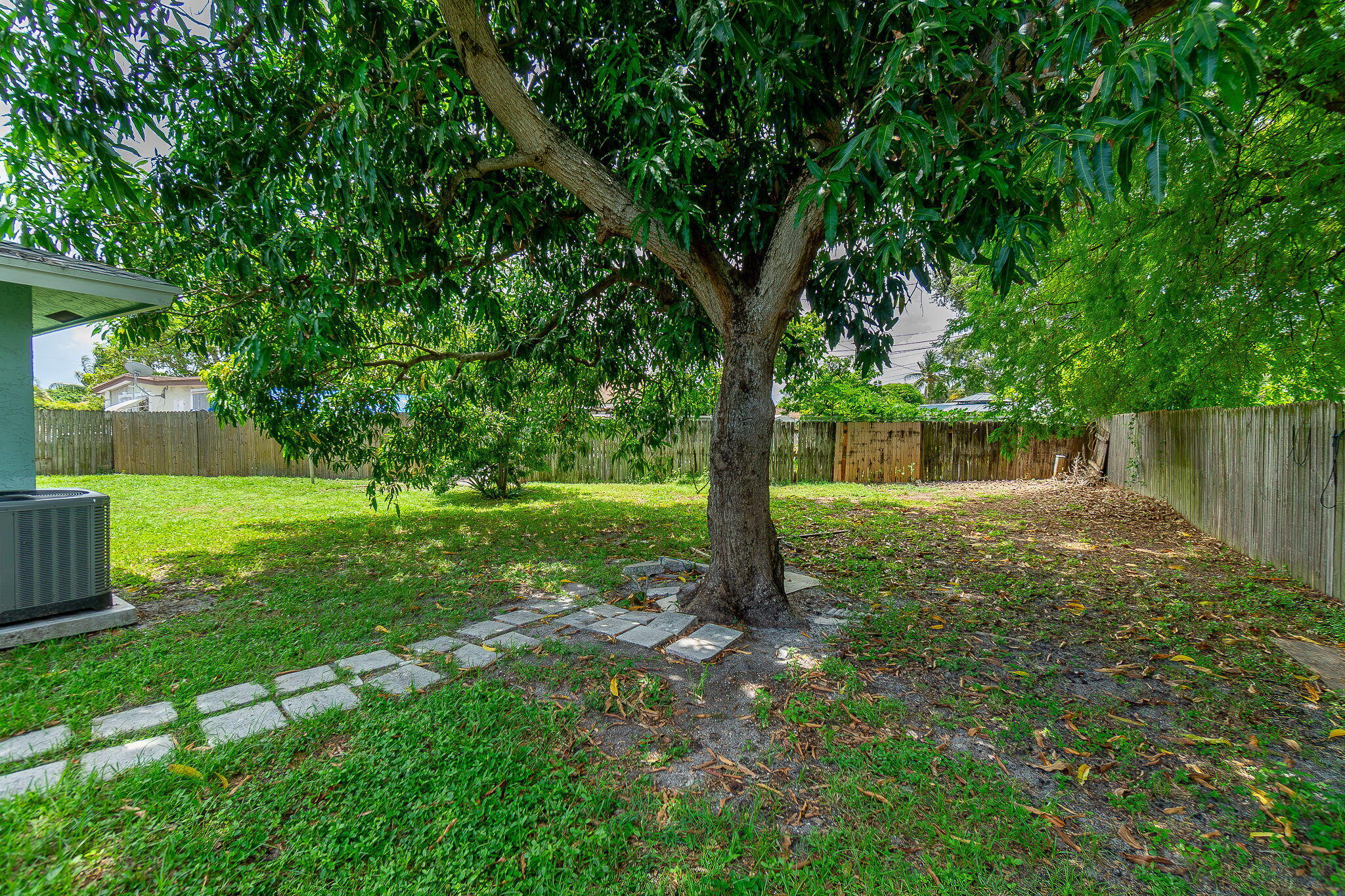 2831 N SEACREST, Boynton Beach FL 33435
