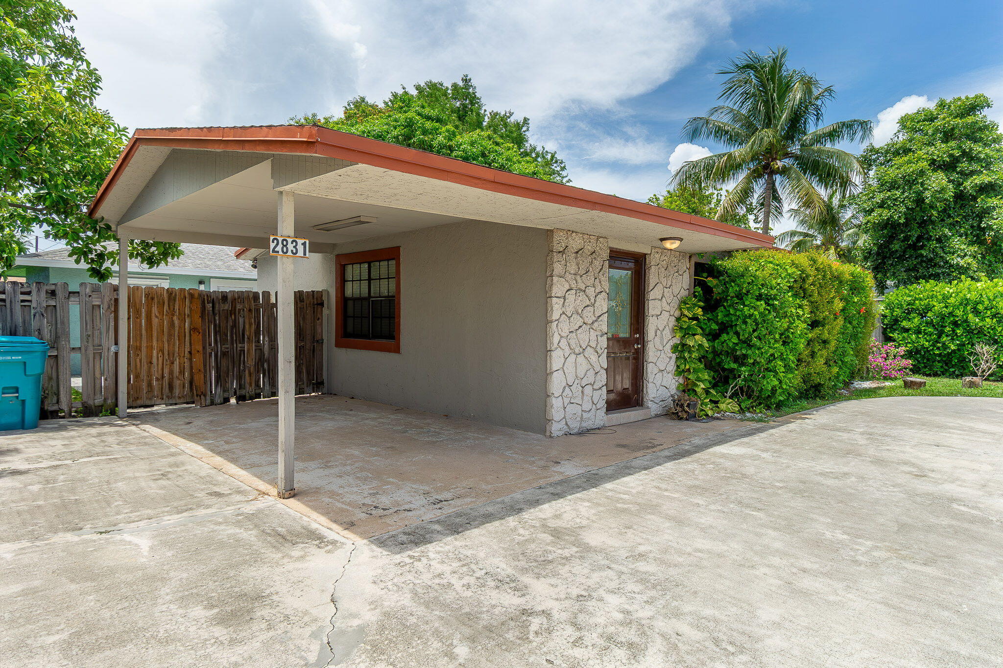 2831 N SEACREST, Boynton Beach FL 33435