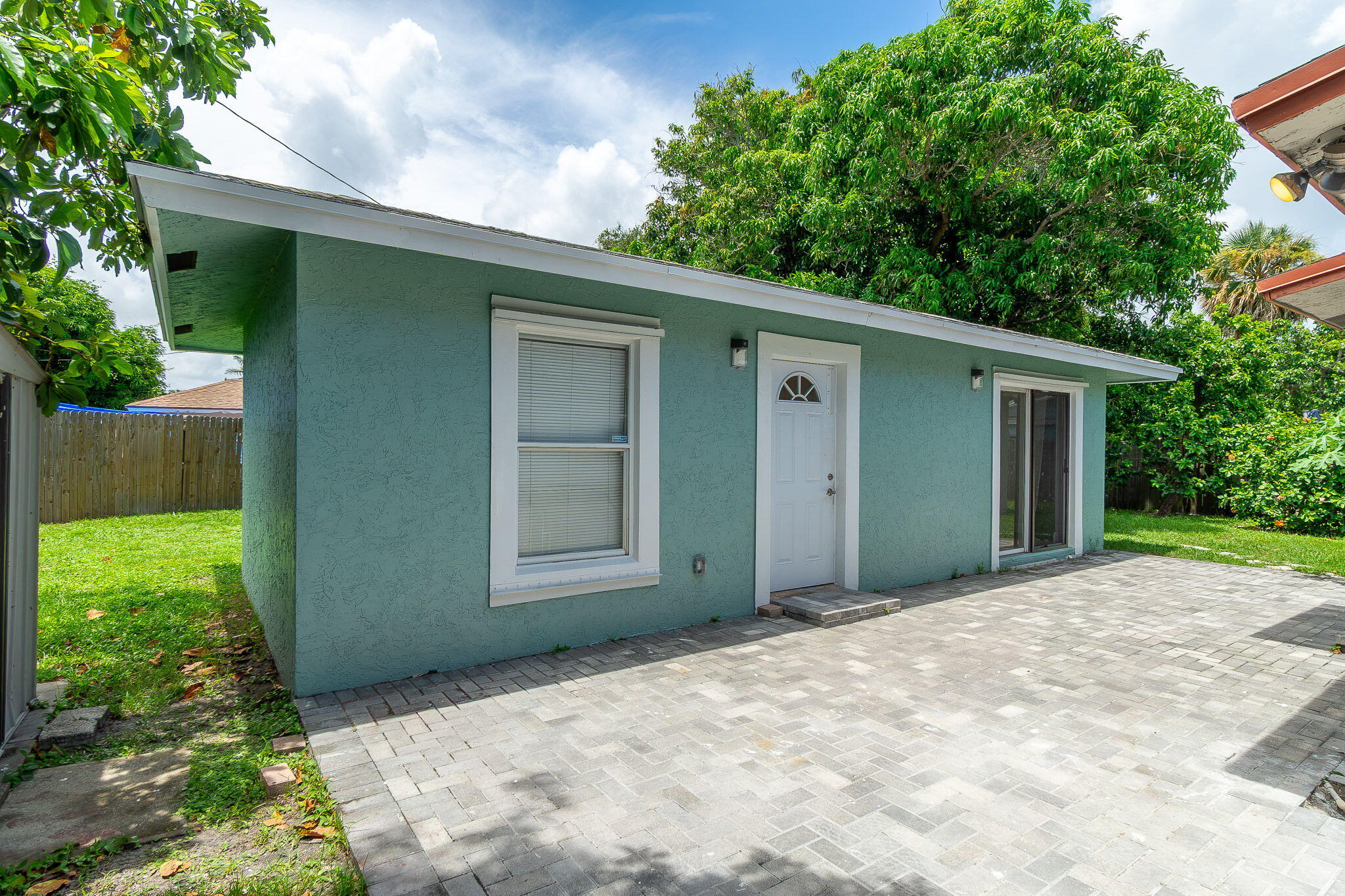 2831 N SEACREST, Boynton Beach FL 33435