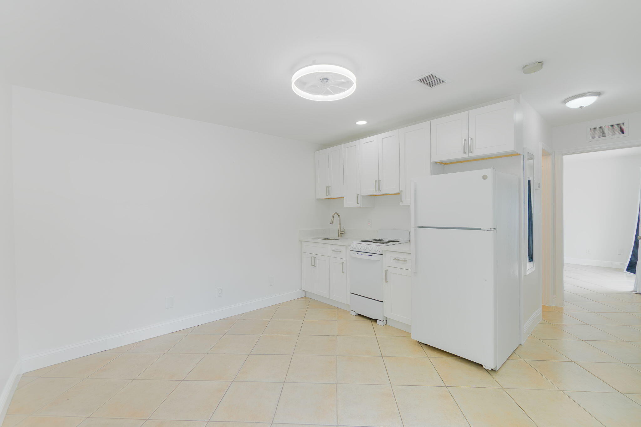 2831 N SEACREST, Boynton Beach FL 33435