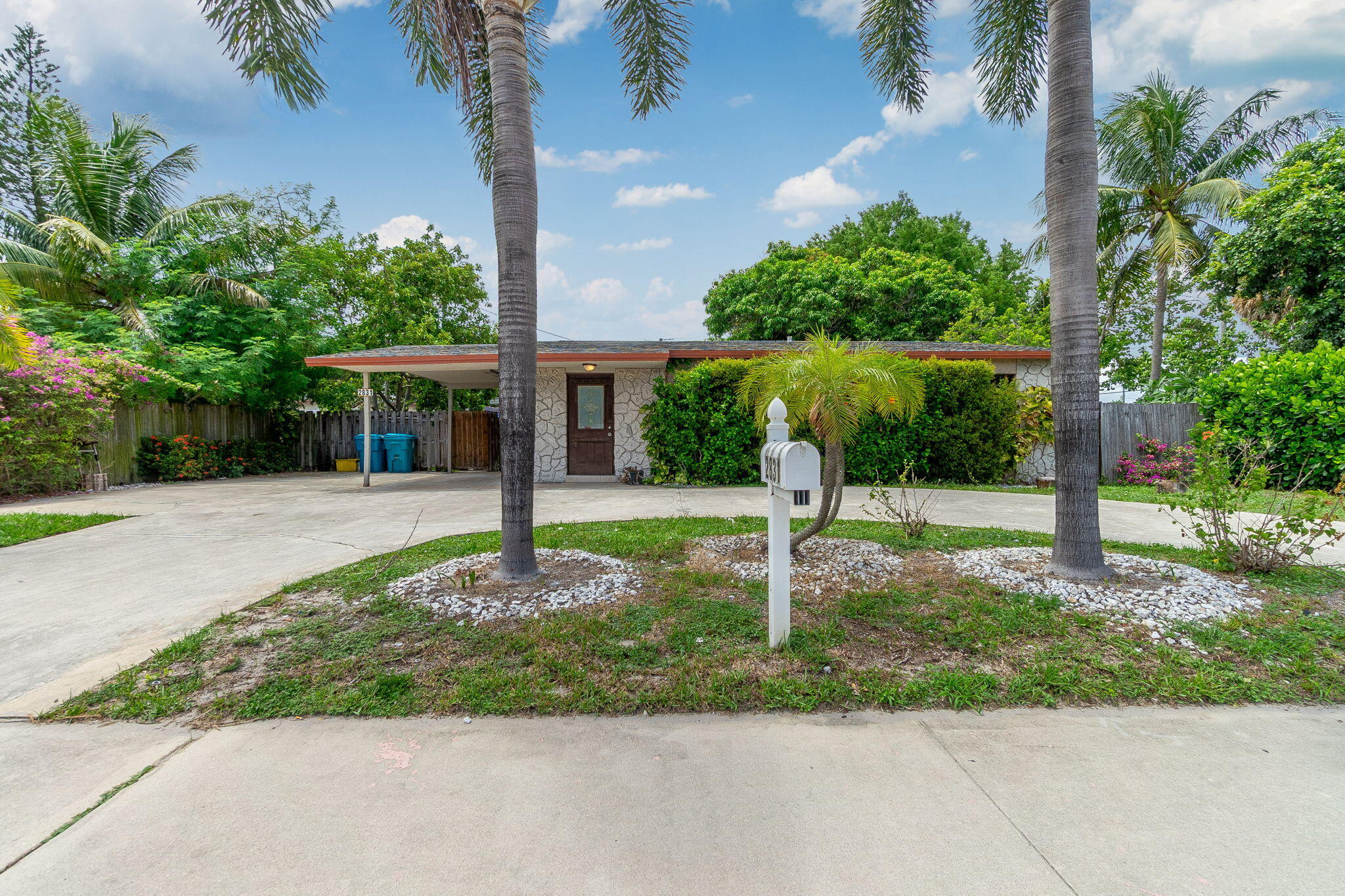 2831 N SEACREST, Boynton Beach FL 33435