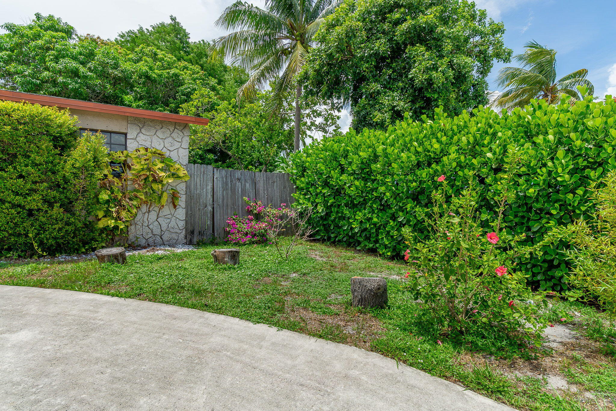 2831 N SEACREST, Boynton Beach FL 33435