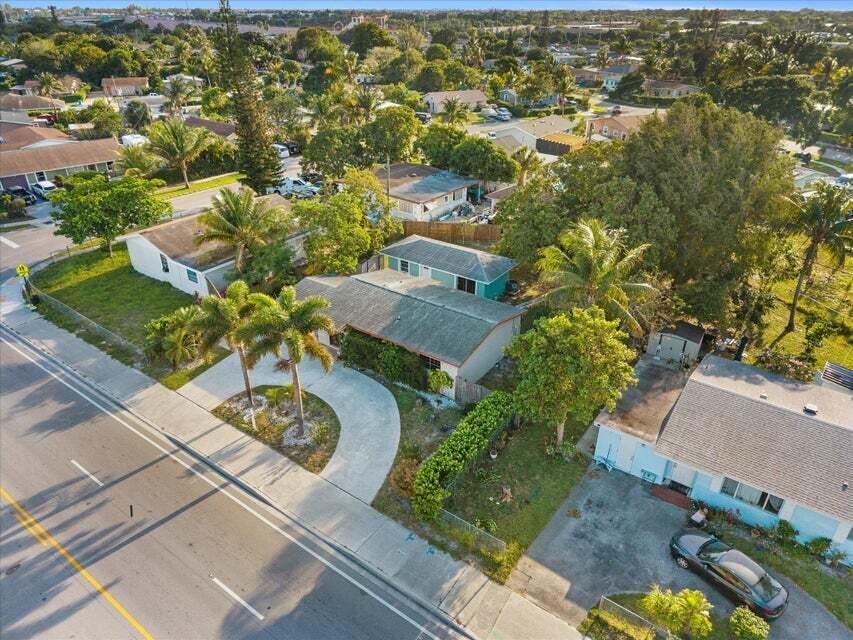 2831 N SEACREST, Boynton Beach FL 33435