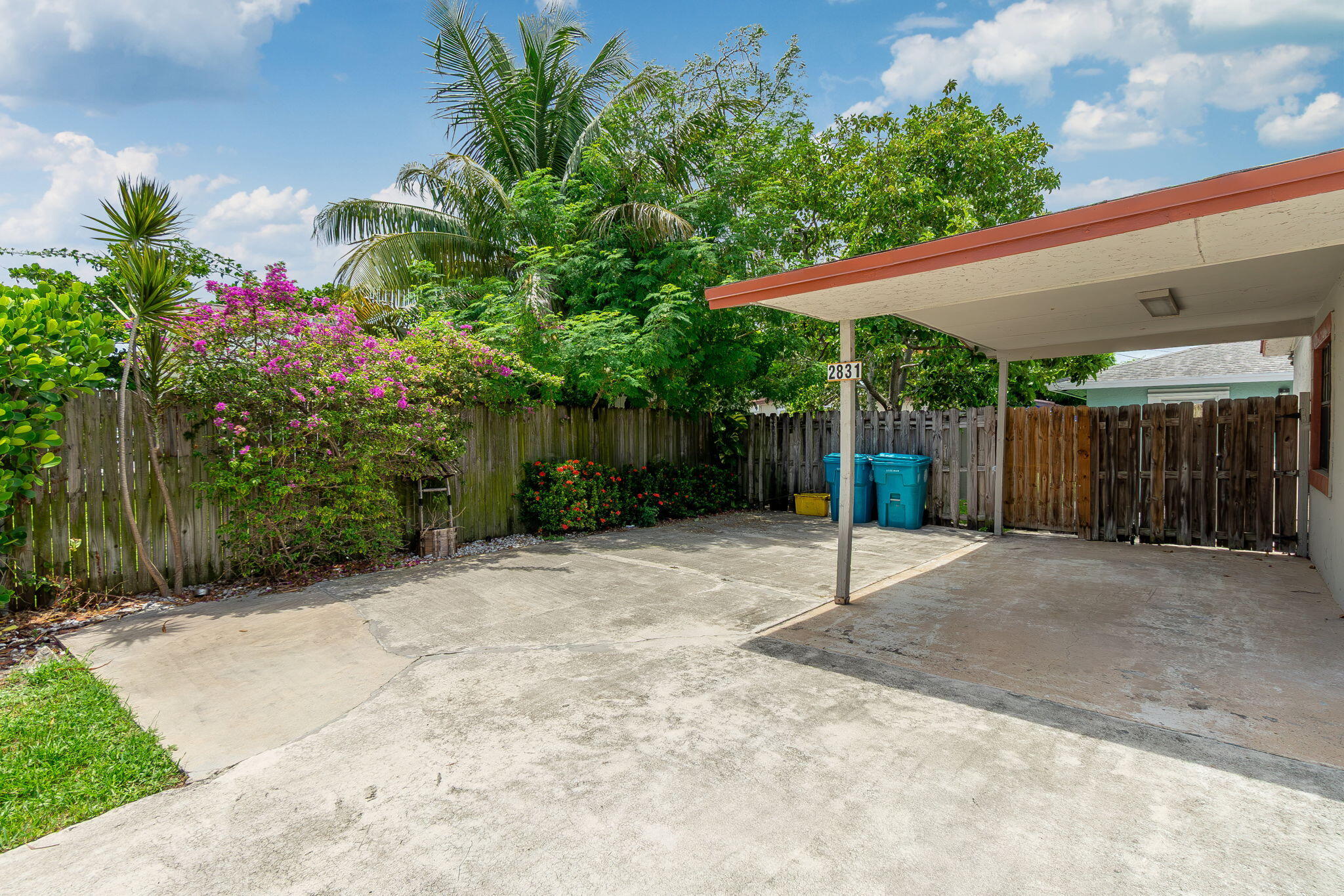 2831 N SEACREST, Boynton Beach FL 33435