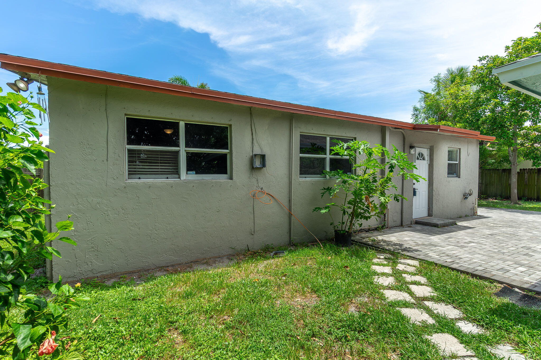 2831 N SEACREST, Boynton Beach FL 33435