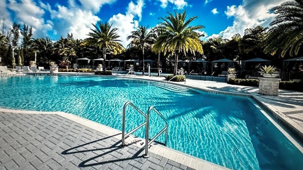 10473 NW 82nd #9, Doral FL 33178