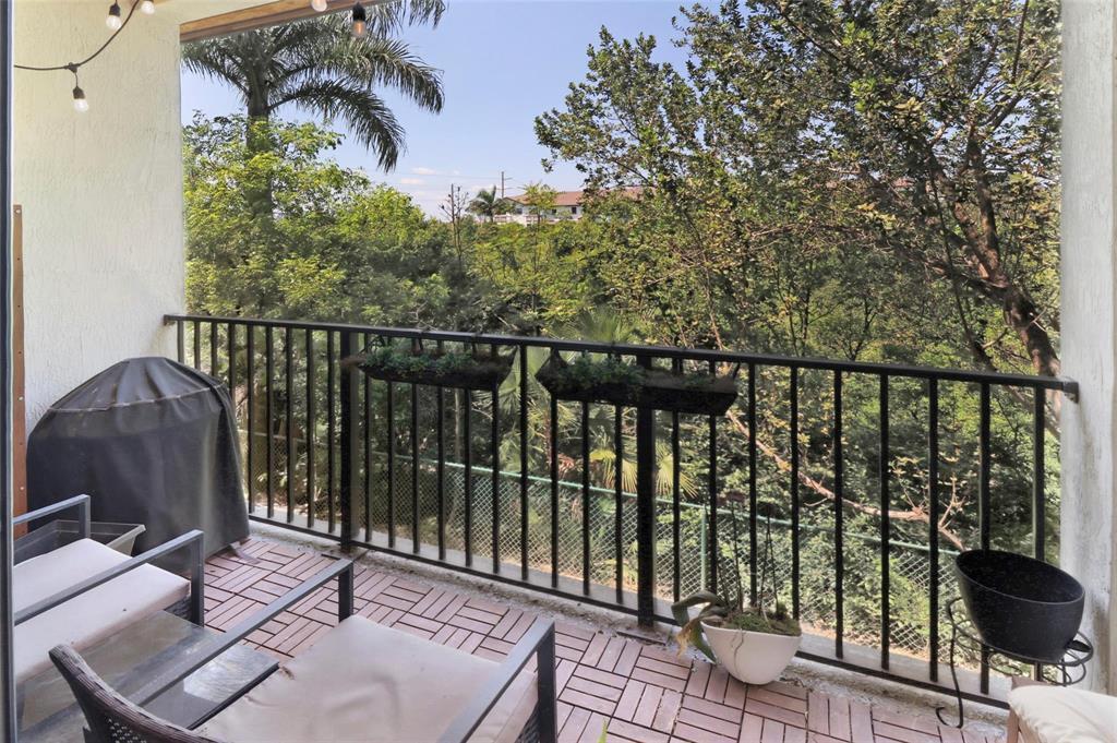 10473 NW 82nd #9, Doral FL 33178
