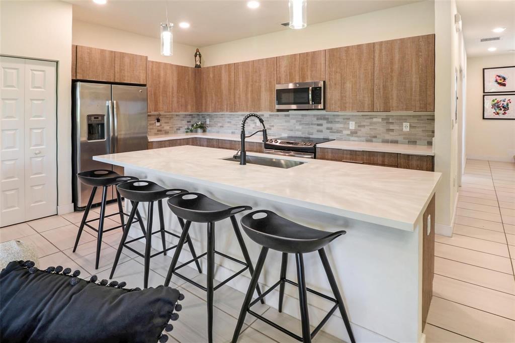 10473 NW 82nd #9, Doral FL 33178