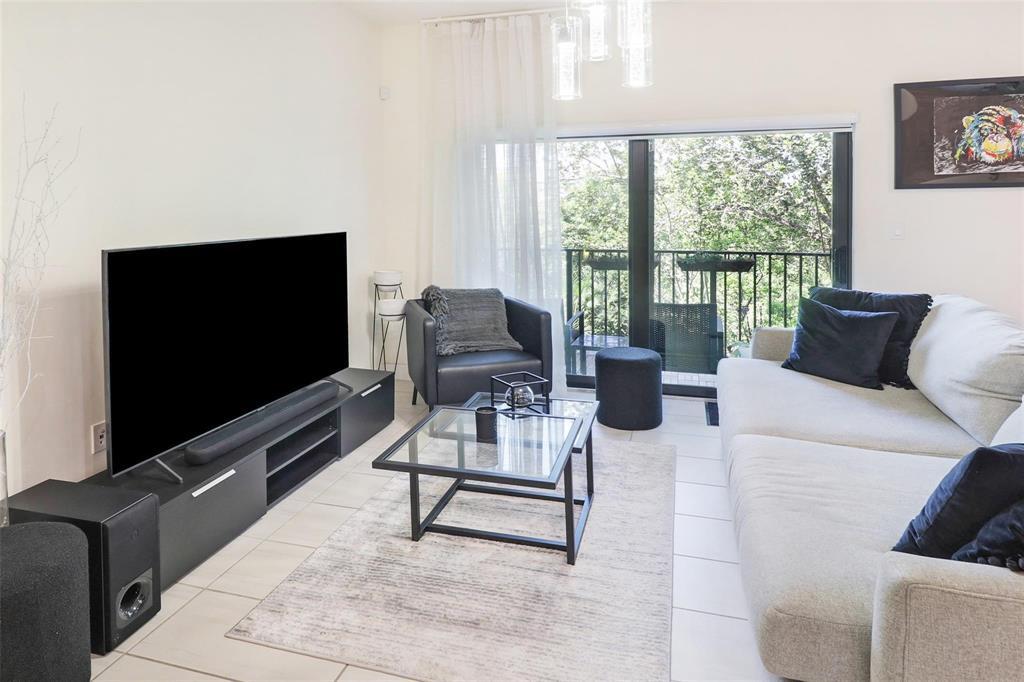 10473 NW 82nd #9, Doral FL 33178