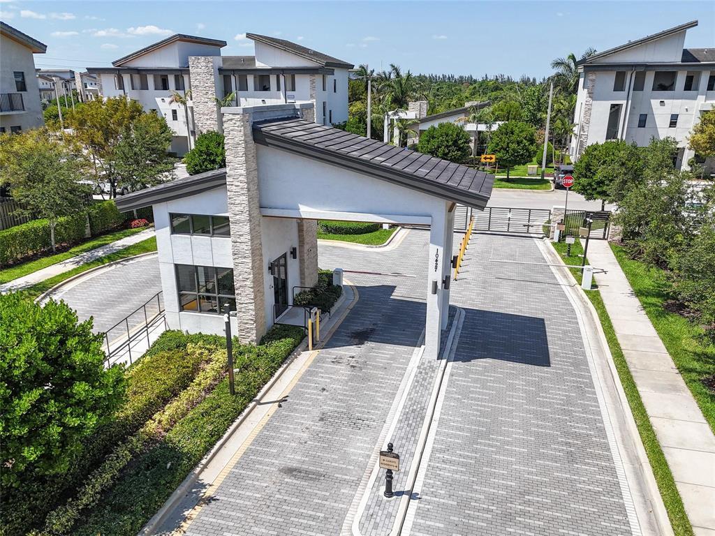 10473 NW 82nd #9, Doral FL 33178