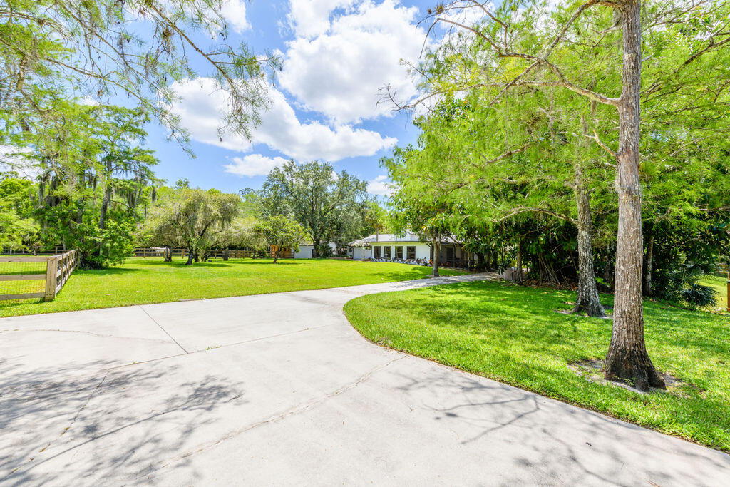 12856 Arrowwood, Palm Beach Gardens FL 33418