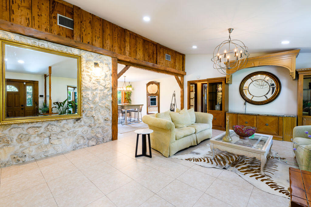 12856 Arrowwood, Palm Beach Gardens FL 33418