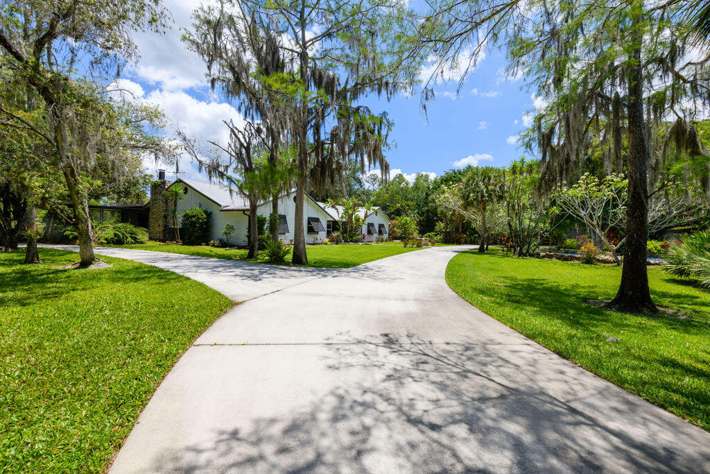12856 Arrowwood, Palm Beach Gardens FL 33418