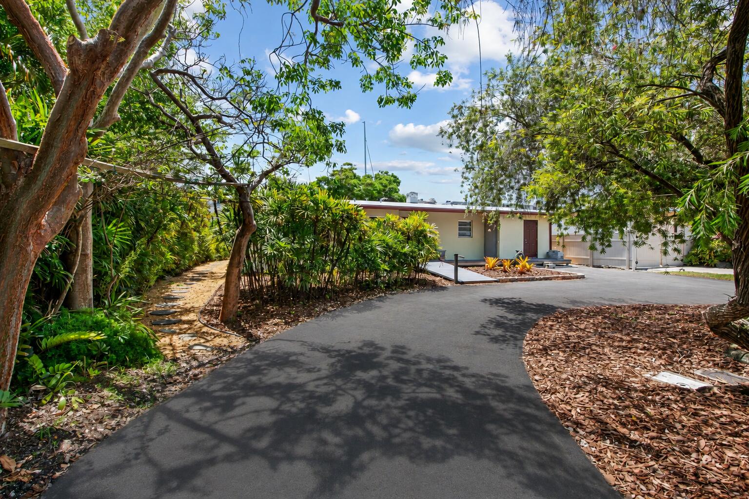 1718 SE 14th, Fort Lauderdale FL 33316