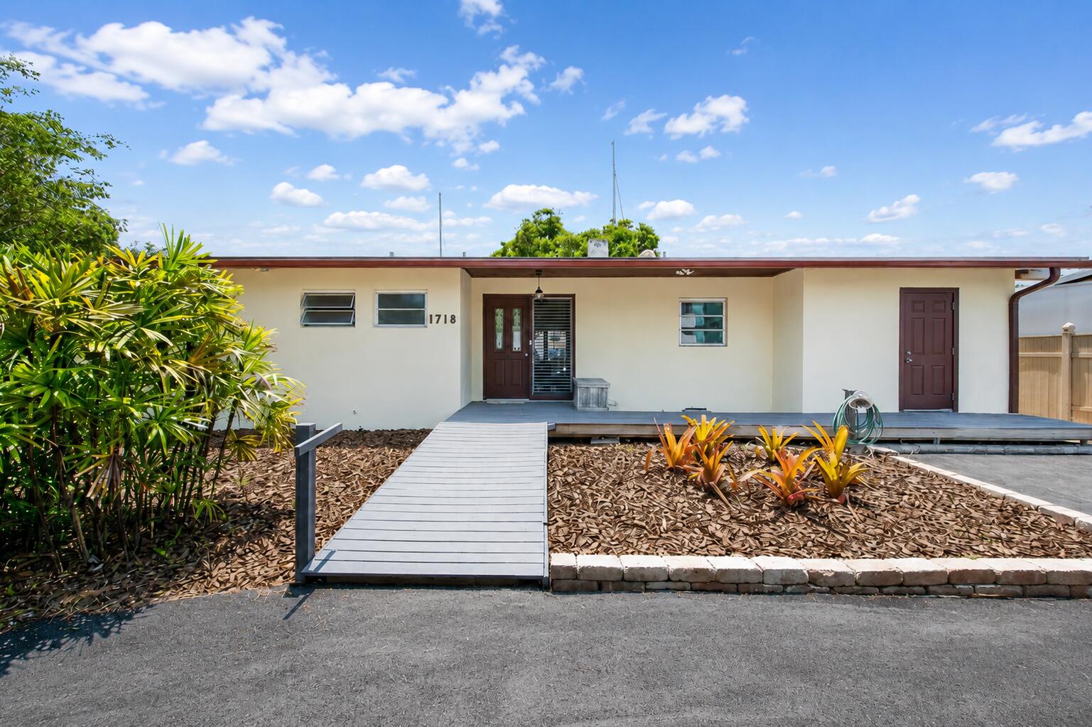 1718 SE 14th, Fort Lauderdale FL 33316