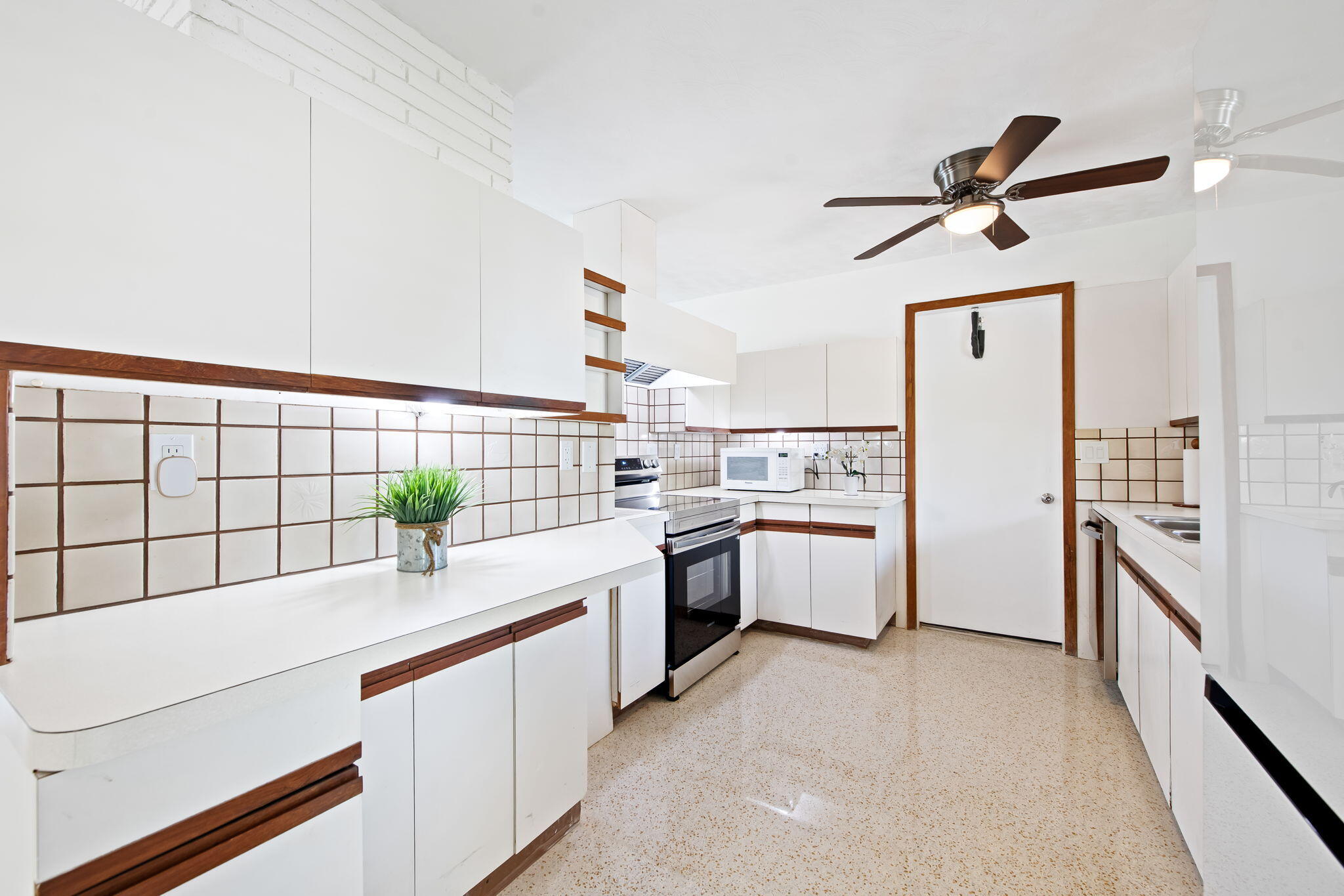 1718 SE 14th, Fort Lauderdale FL 33316