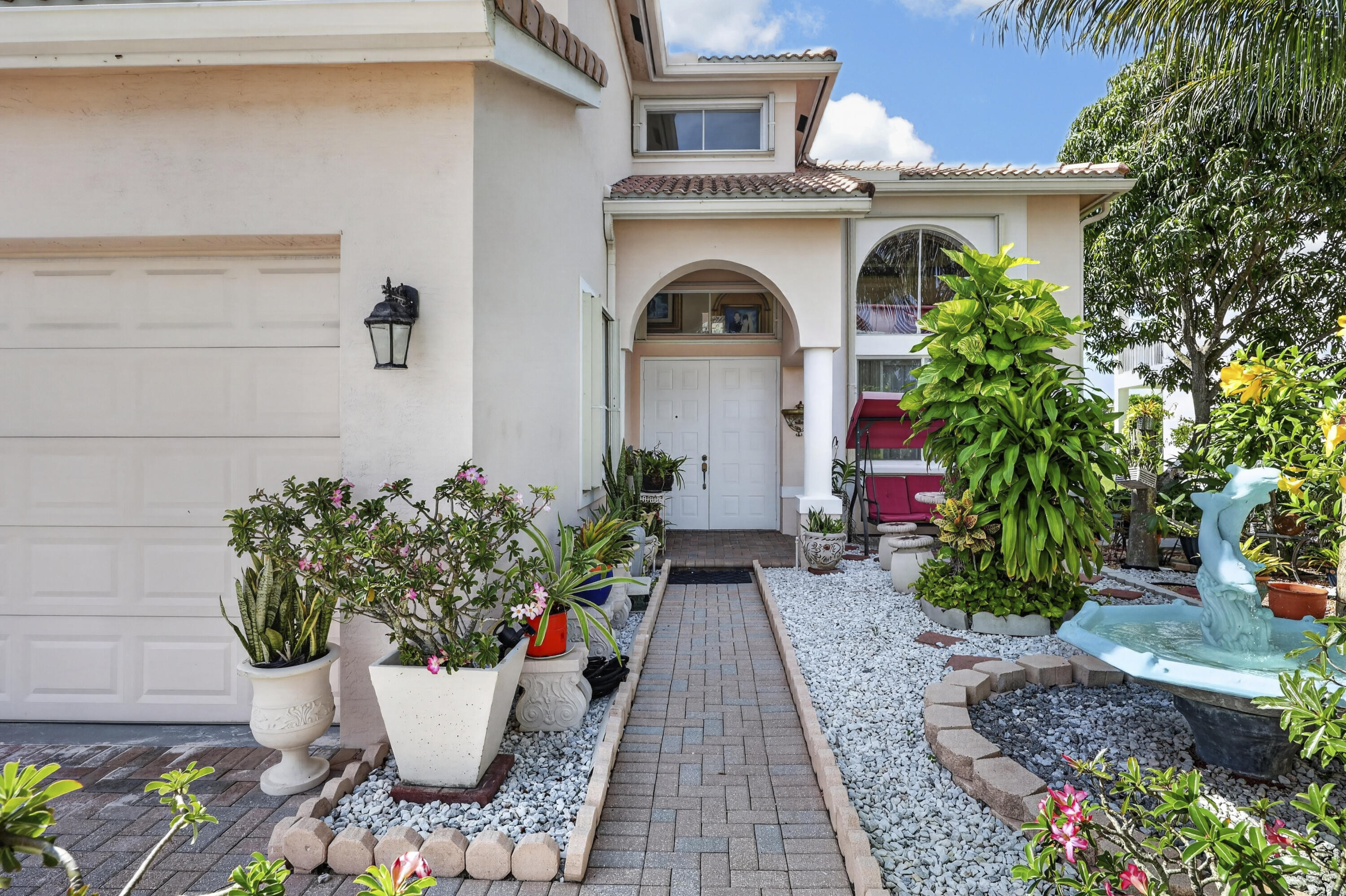 120 ISOLA, Royal Palm Beach FL 33411