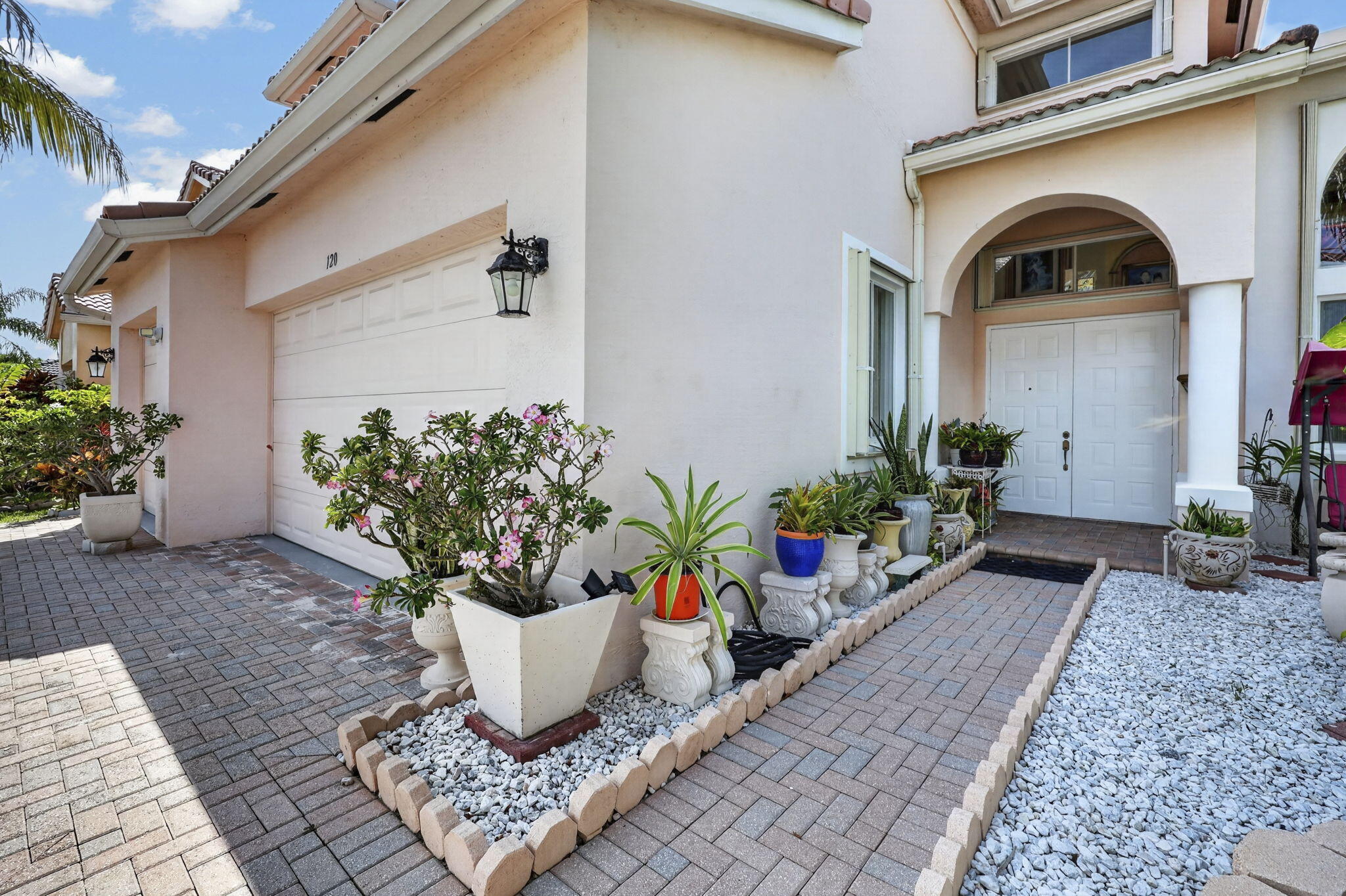 120 ISOLA, Royal Palm Beach FL 33411