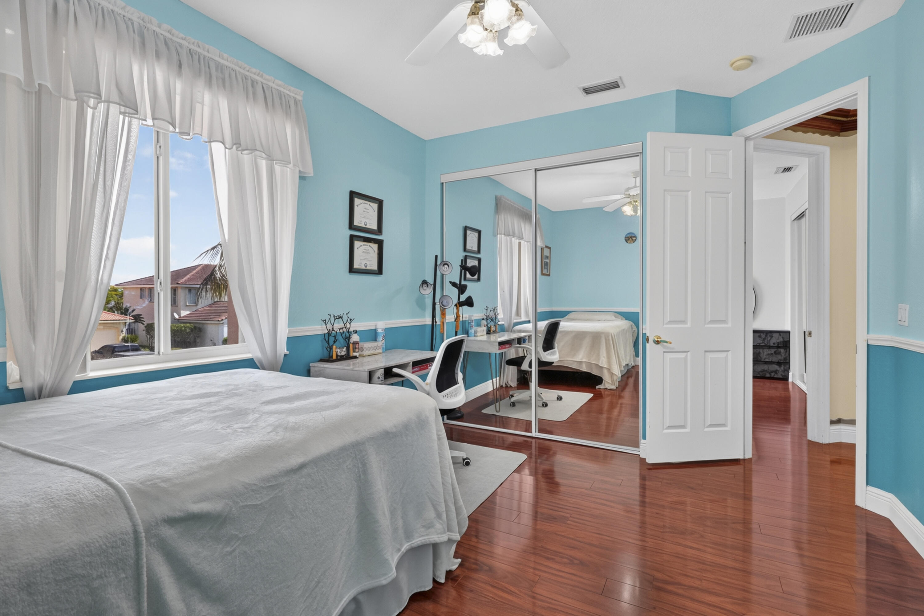 120 ISOLA, Royal Palm Beach FL 33411