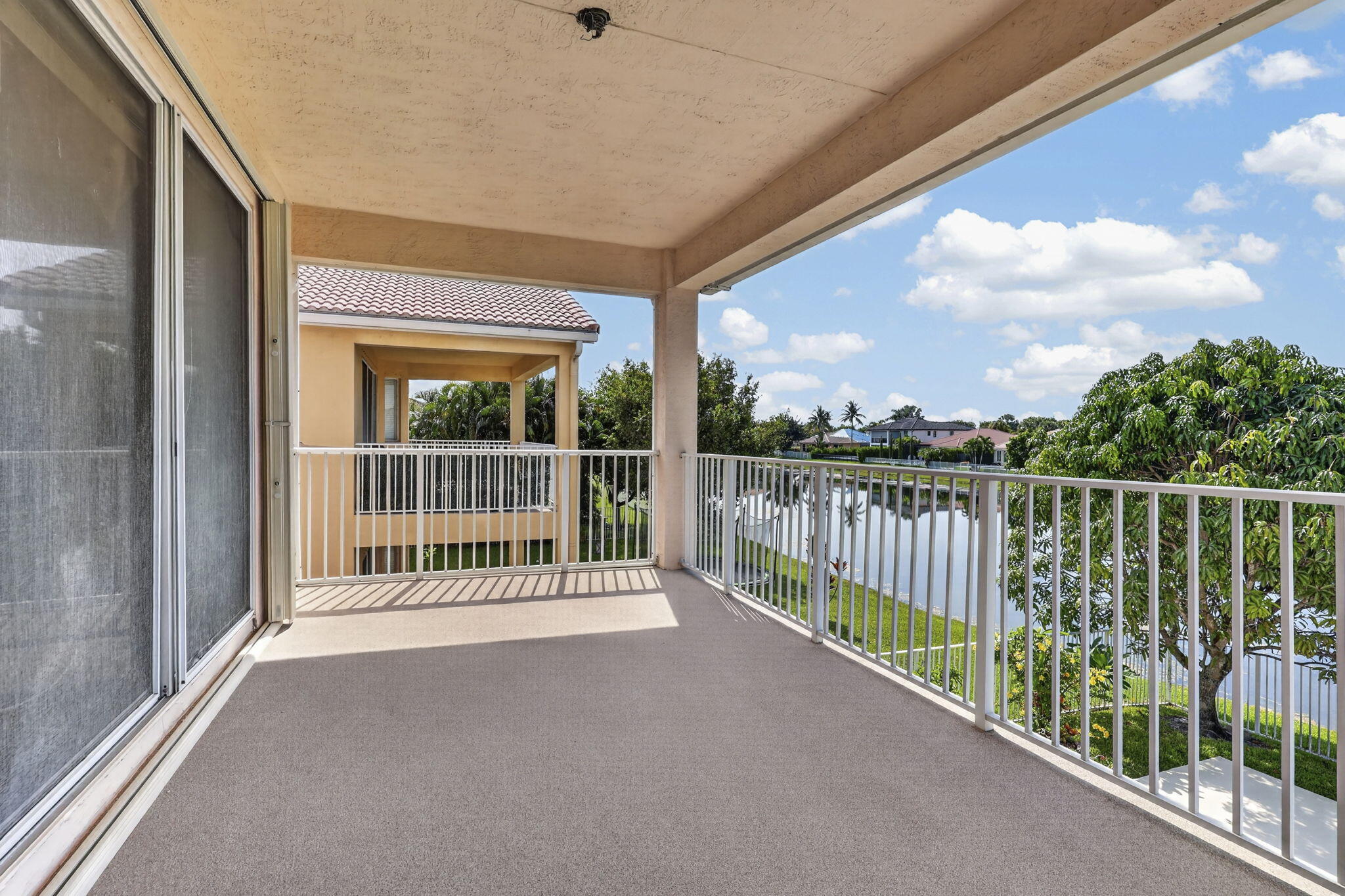 120 ISOLA, Royal Palm Beach FL 33411