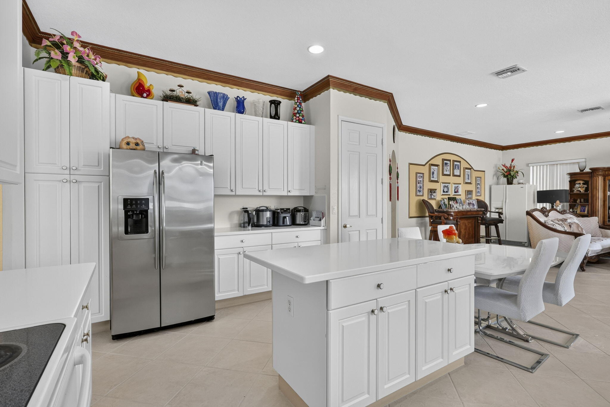 120 ISOLA, Royal Palm Beach FL 33411