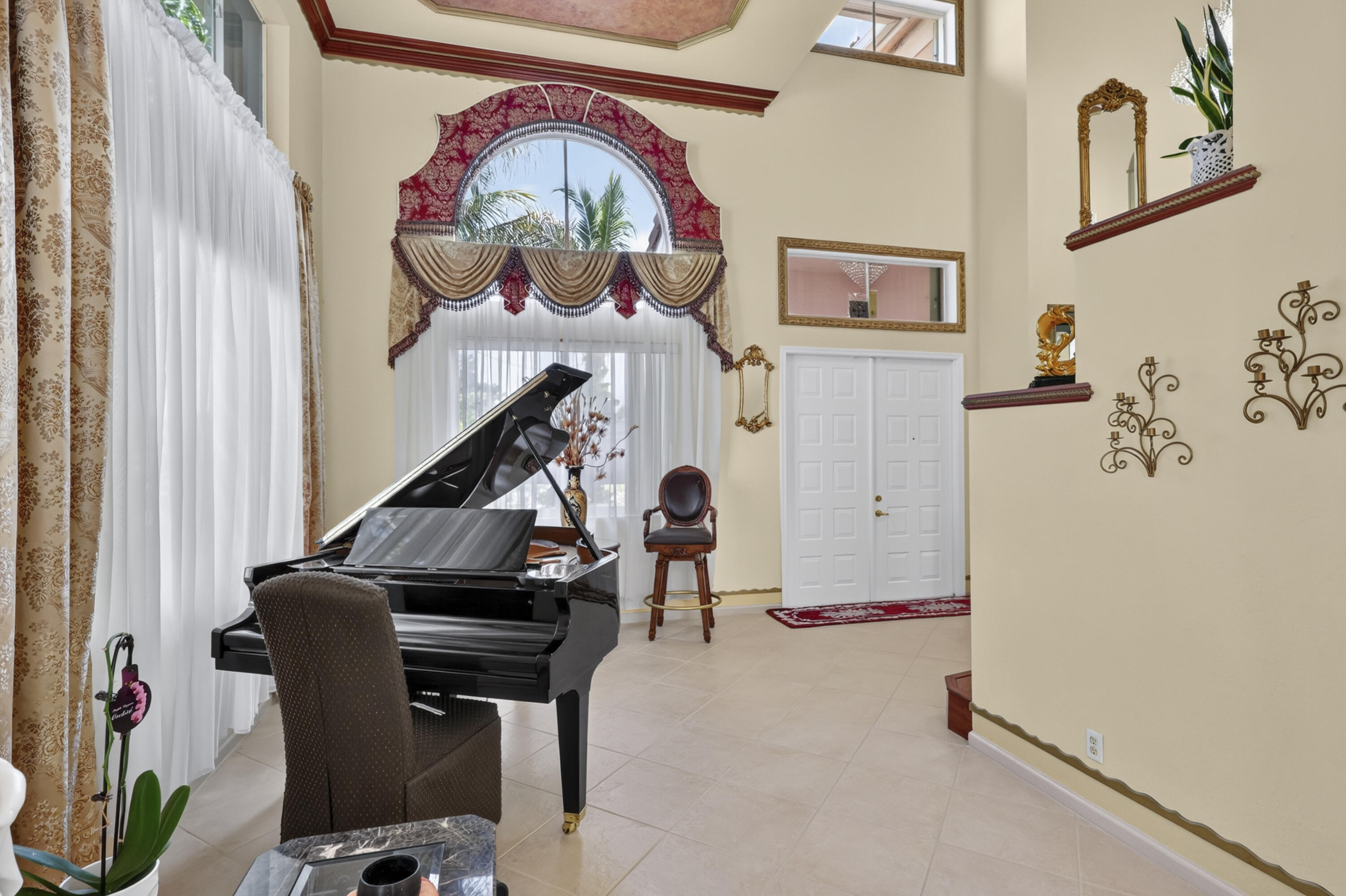 120 ISOLA, Royal Palm Beach FL 33411